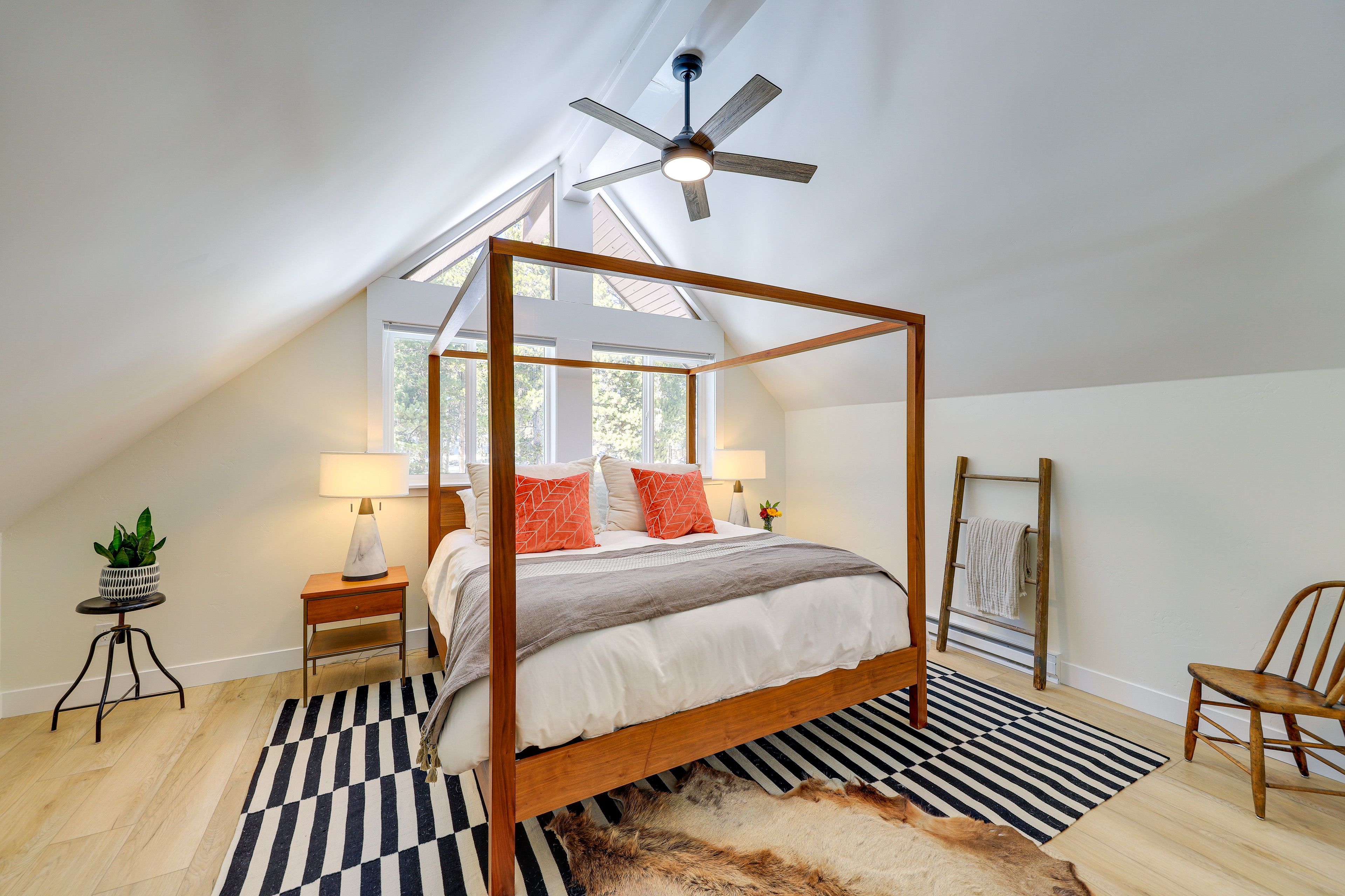 Bedroom 1 | 2nd Floor | King Bed | Smart TV | Linens Provided