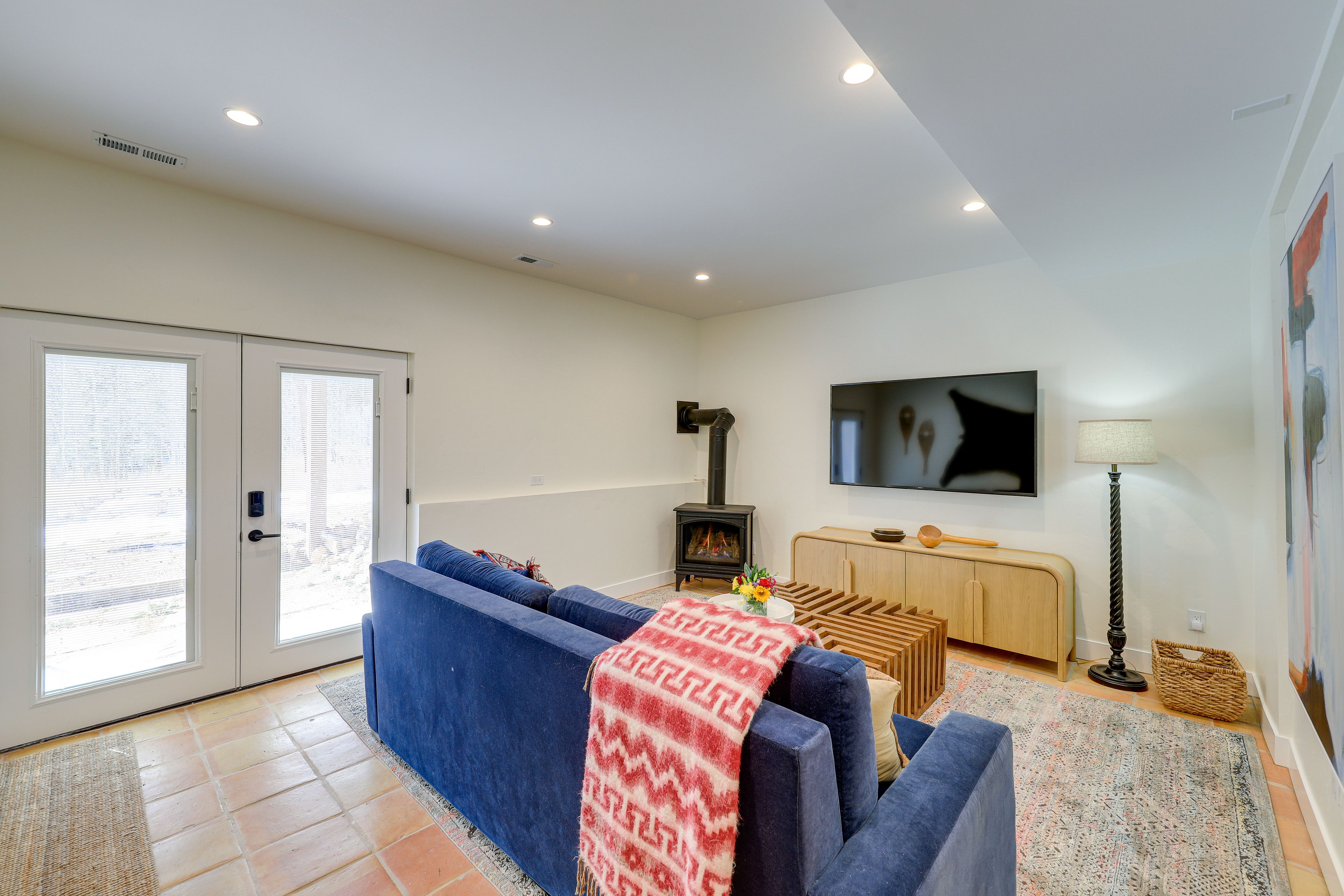 Den | Basement | Smart TV