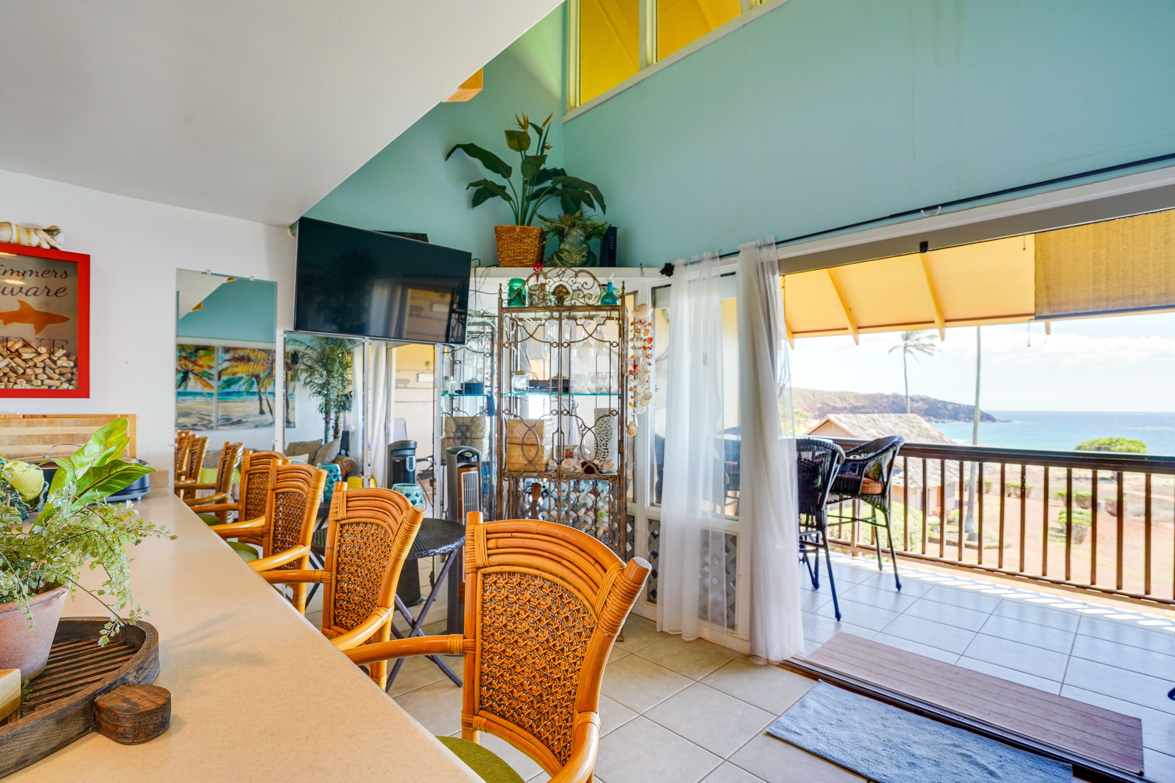Maunaloa Vacation Rental | 1BR | 1BA | 800 Sq Ft | Steps Required