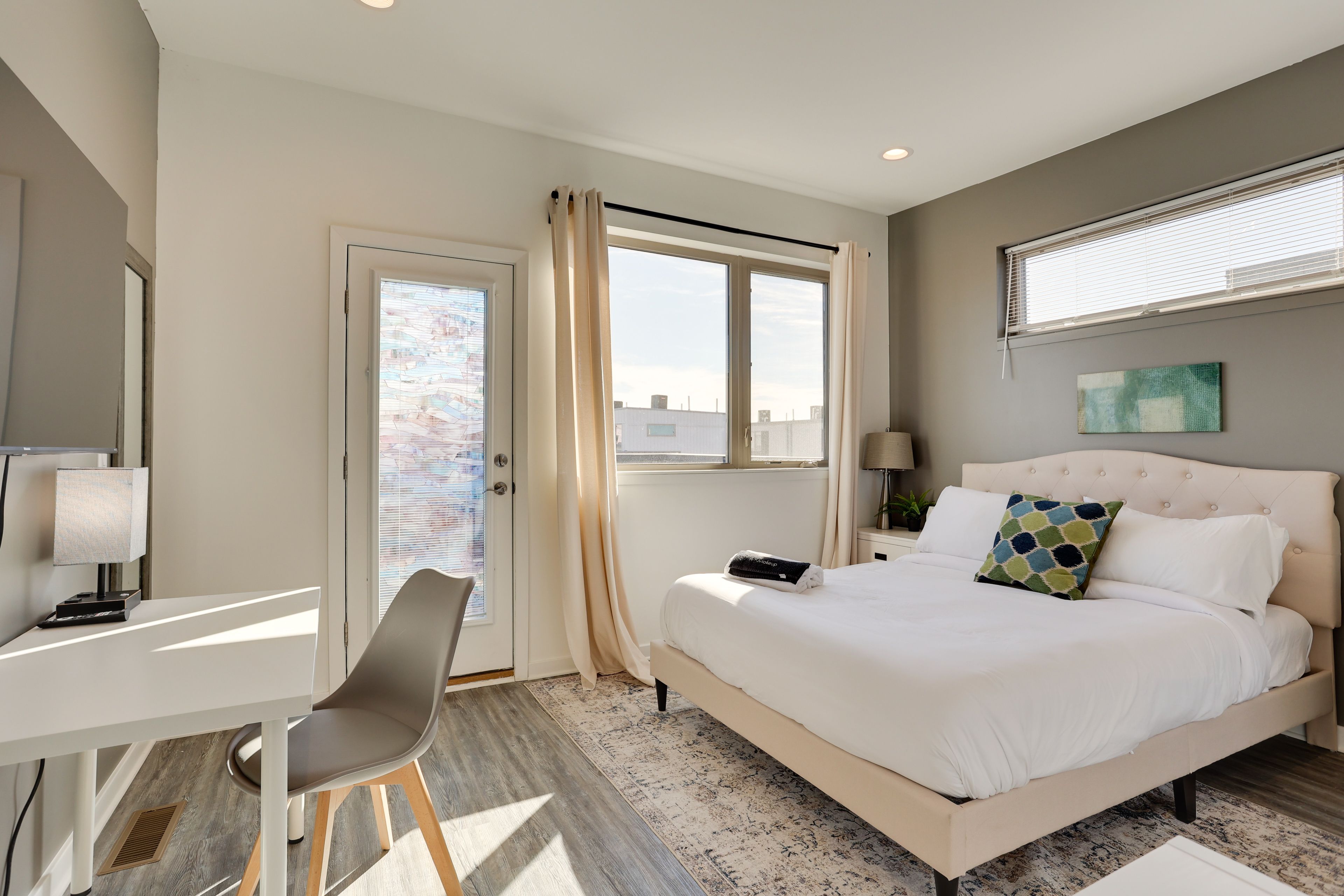 Bedroom 1 | Queen Bed | Linens Provided | 4th Floor