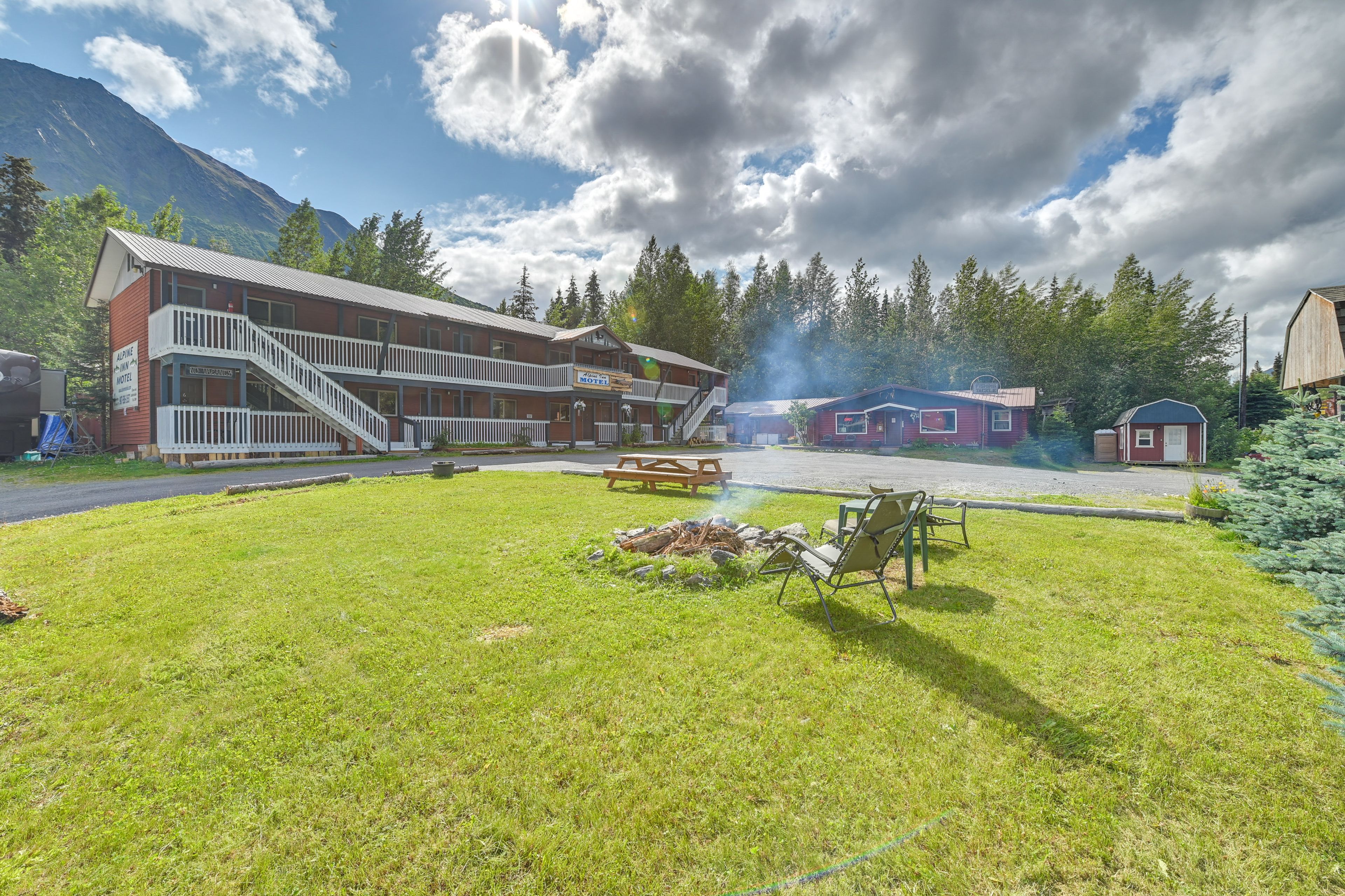 Cooper Landing Vacation Rental | Studio | 1BA | 300 Sq Ft