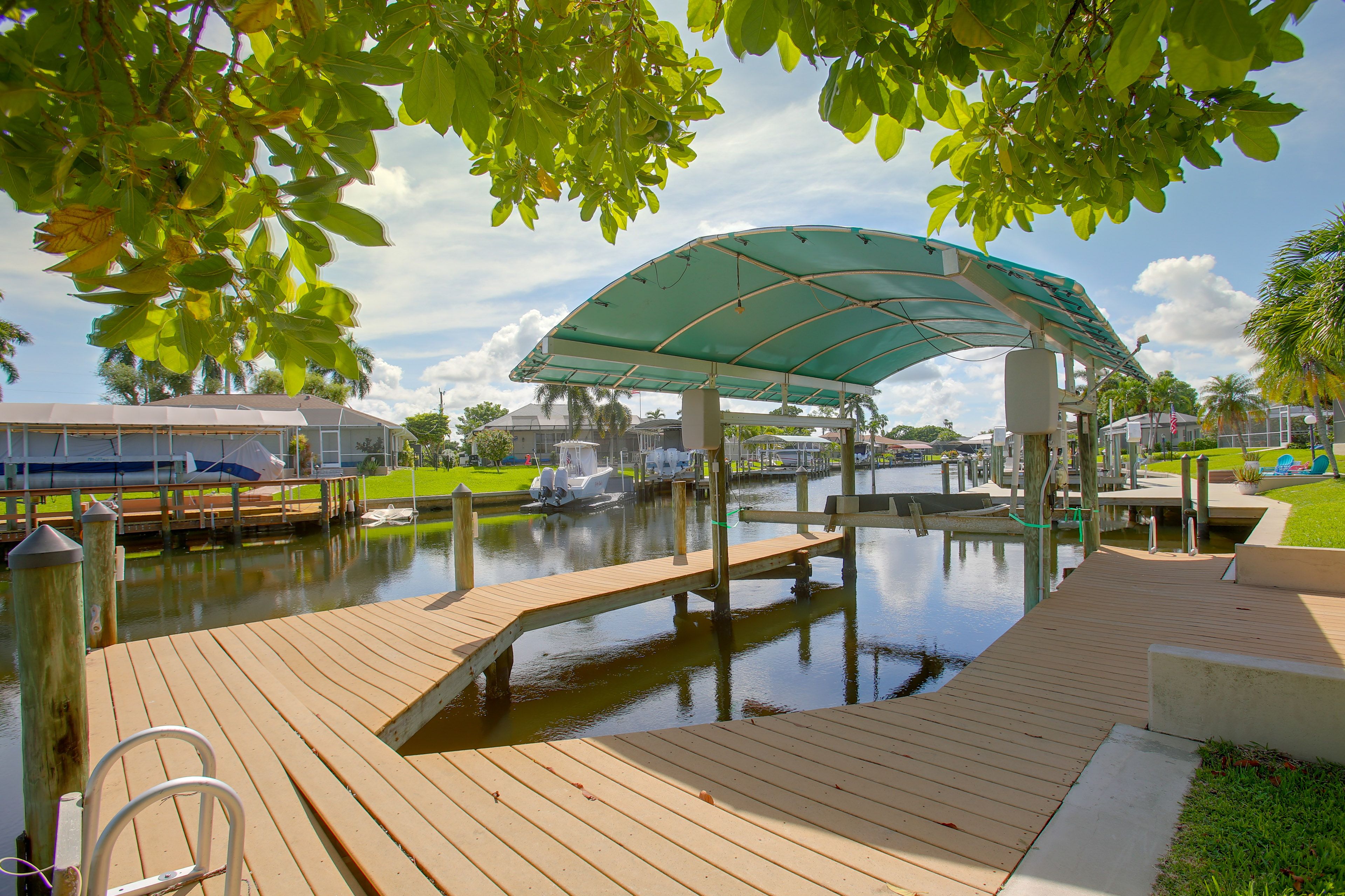 Waterfront Boat Dock | Canal Access