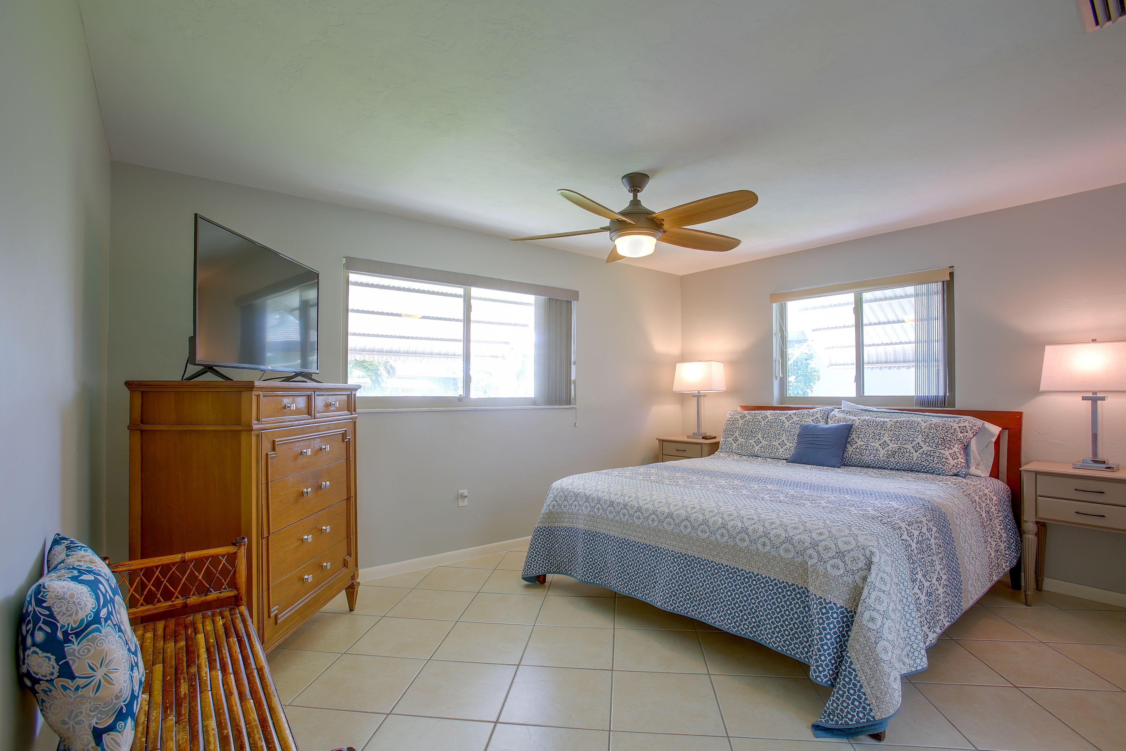 Bedroom 1 | King Bed | En-Suite Bathroom