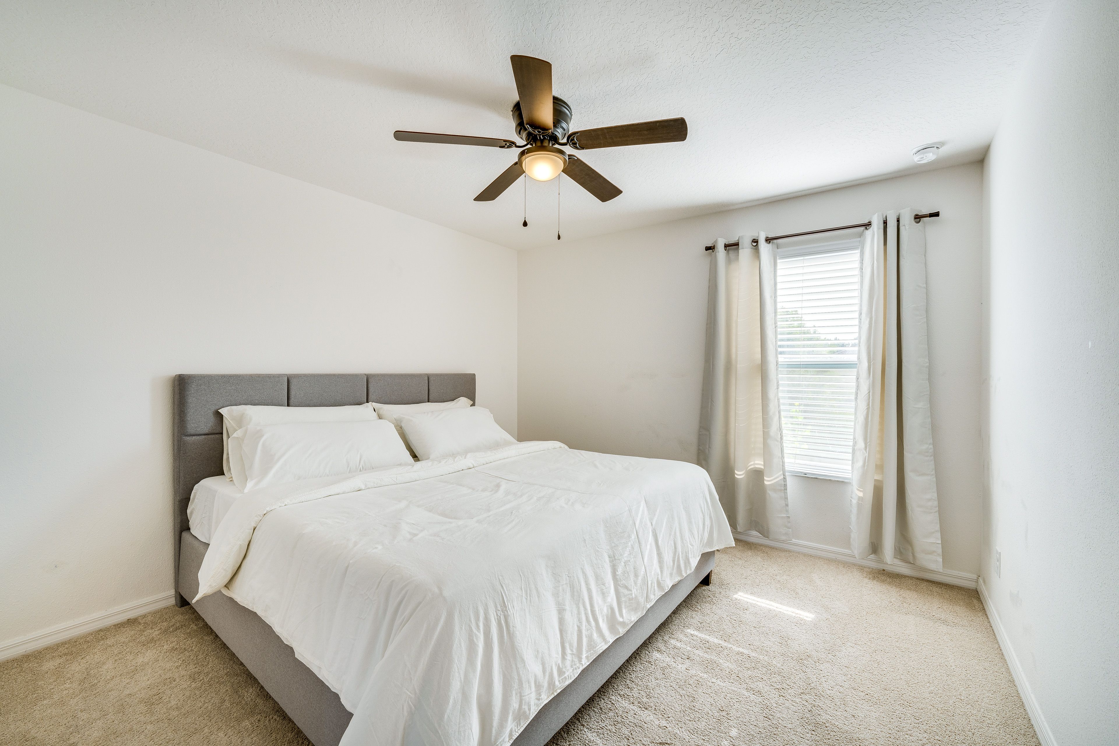 Bedroom 2 | King Bed