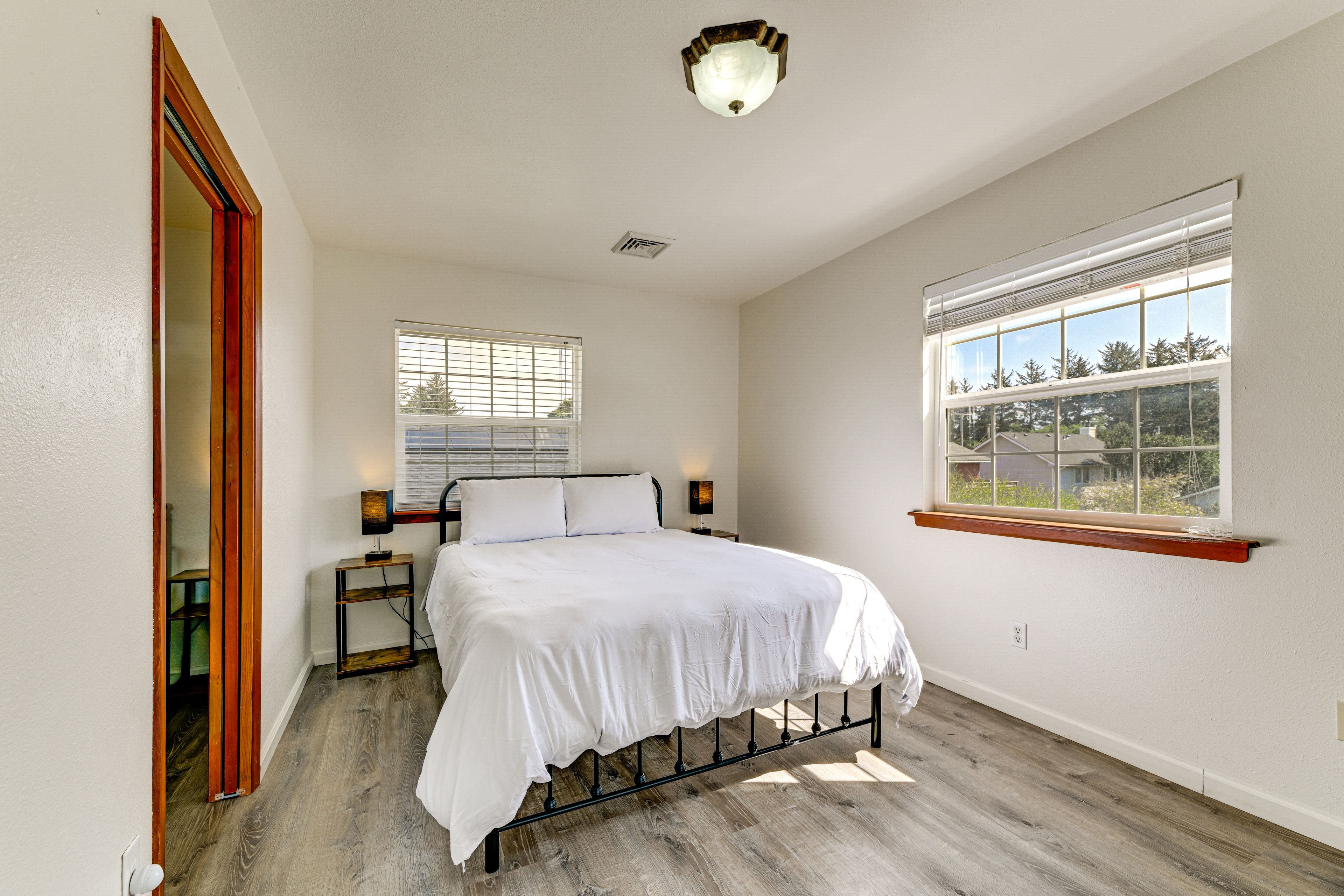 Bedroom 4 | Queen Bed | 2nd Floor