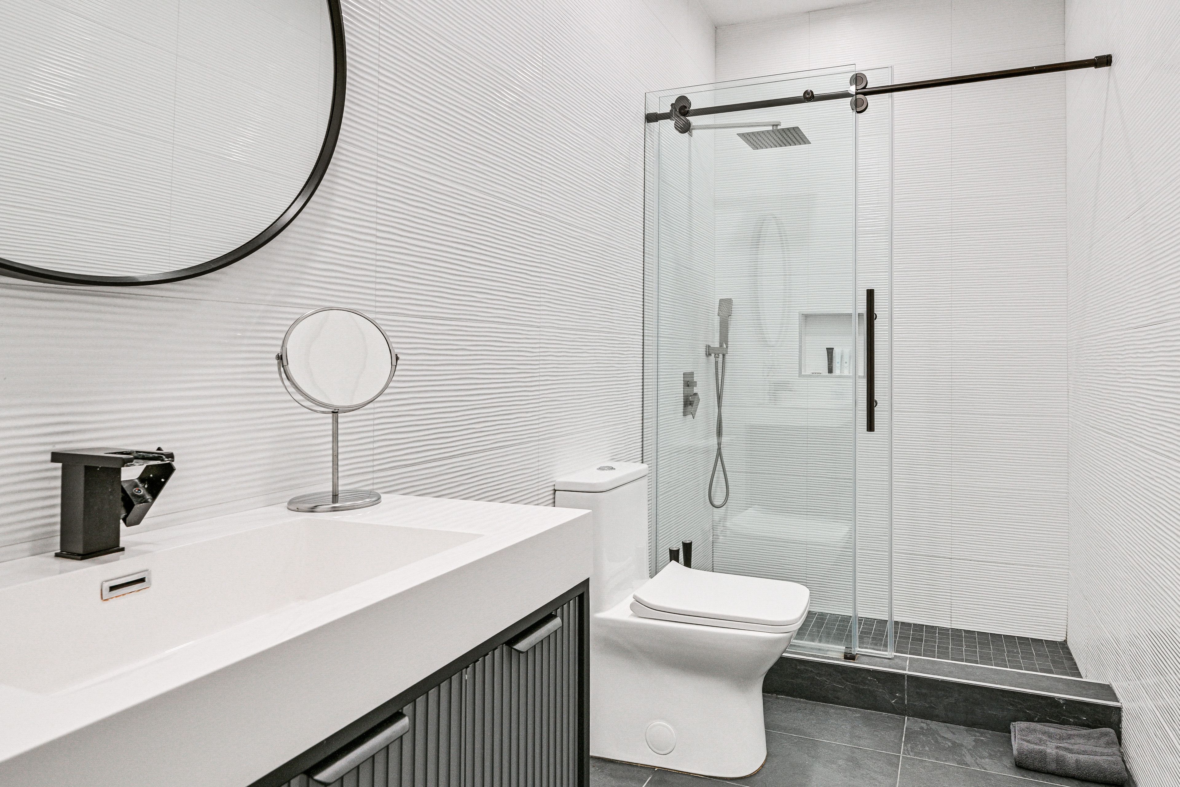 Bathroom | 1st Floor