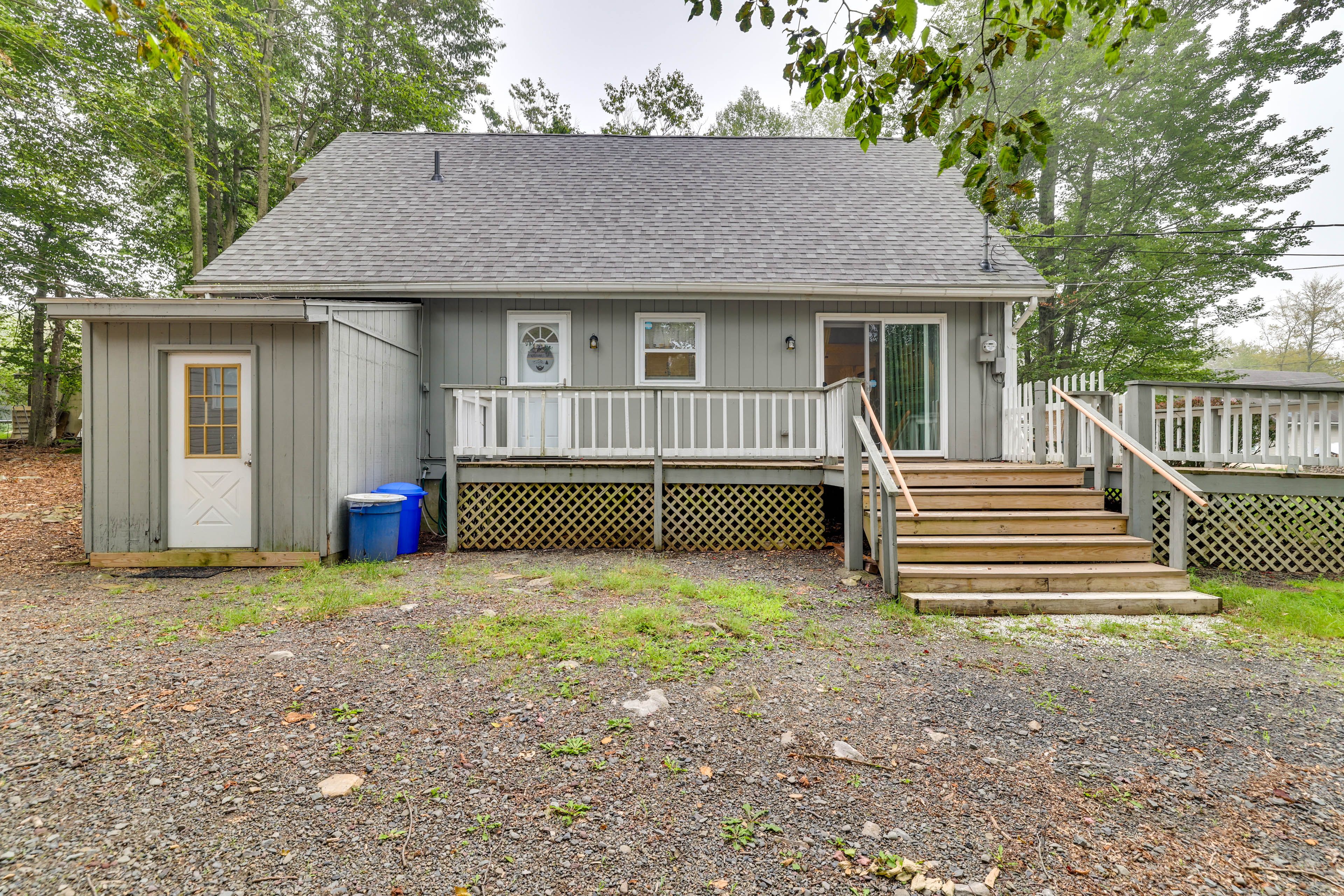 House Exterior | Gravel Driveway (3 Vehicles)