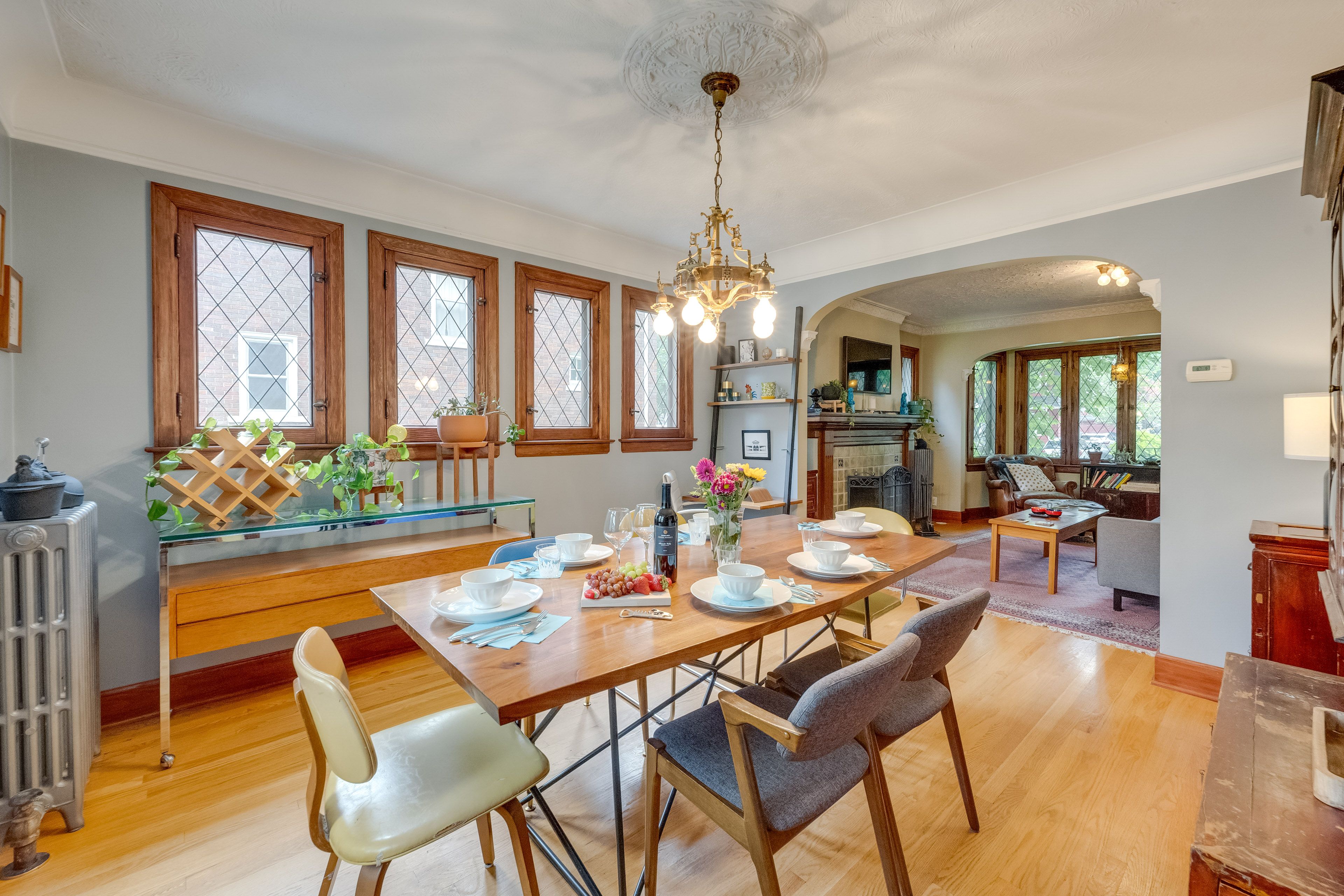 Dining Room | Dishware Provided | High Chair