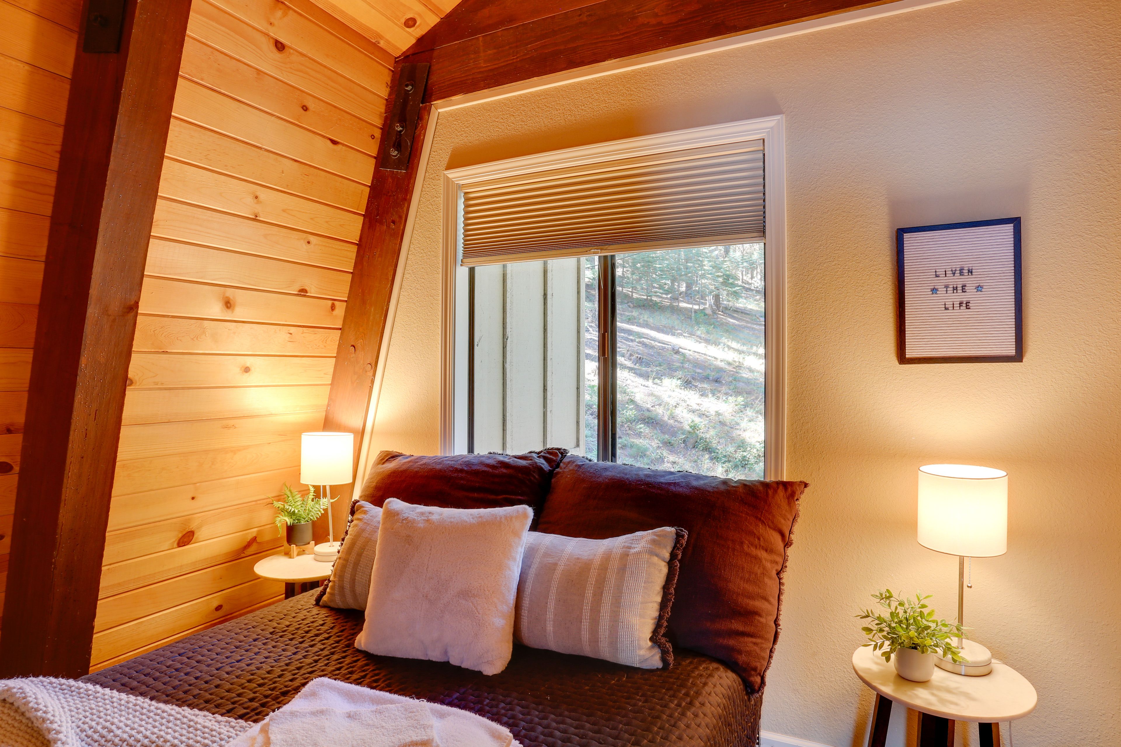 Bedroom 4 | Full Bed | 2nd Floor