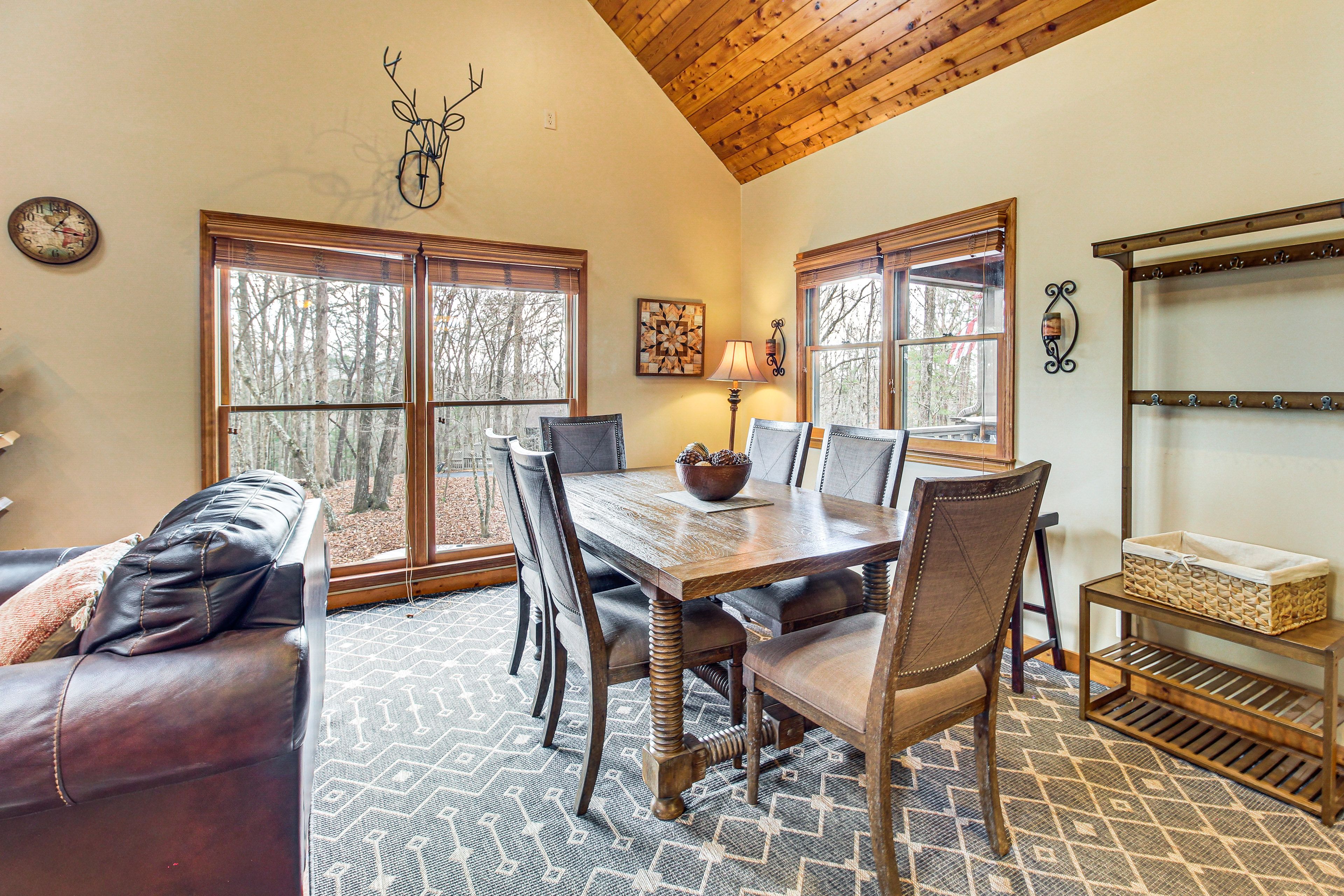 Dining Area | Main Level