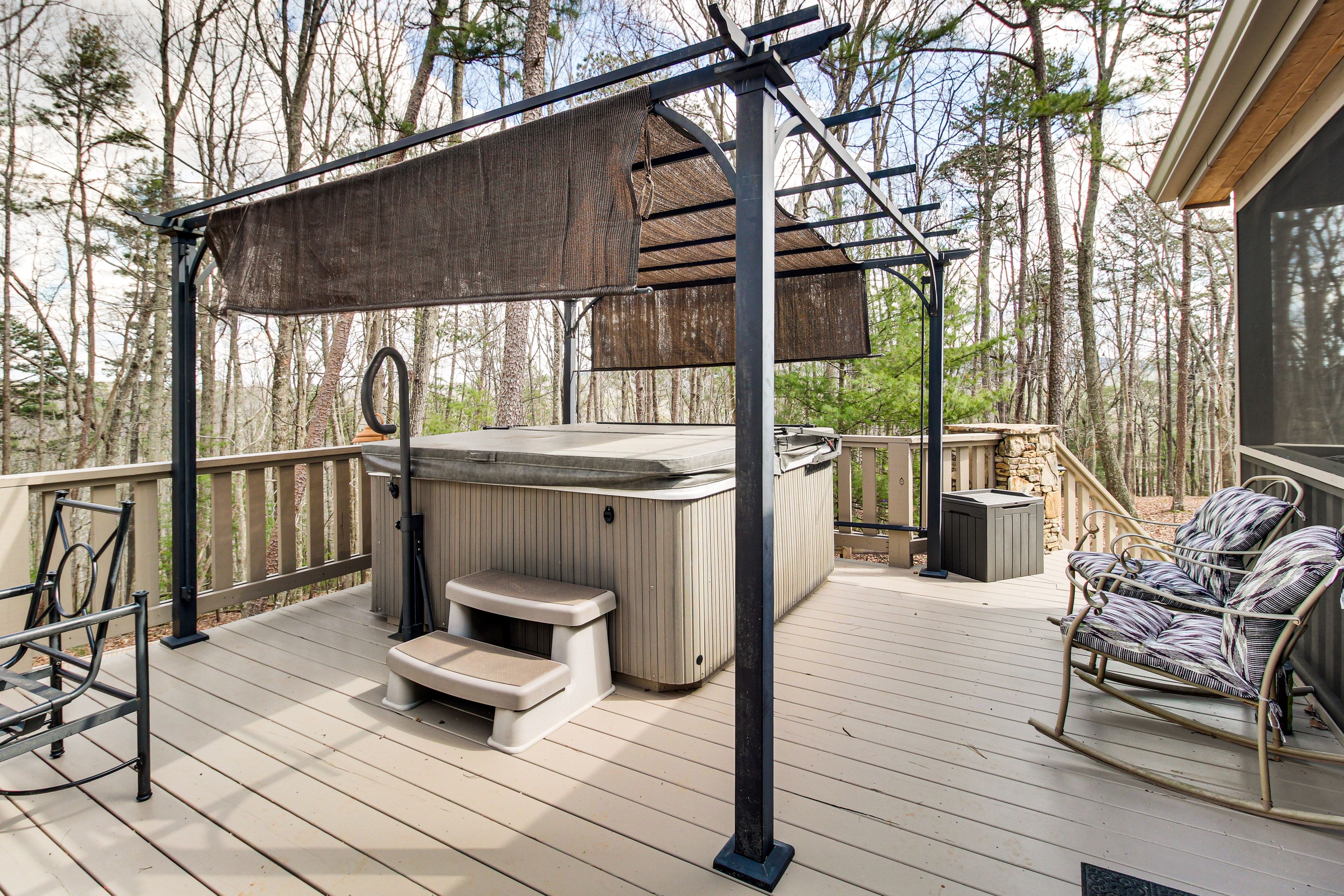 Private Deck w/ Hot Tub