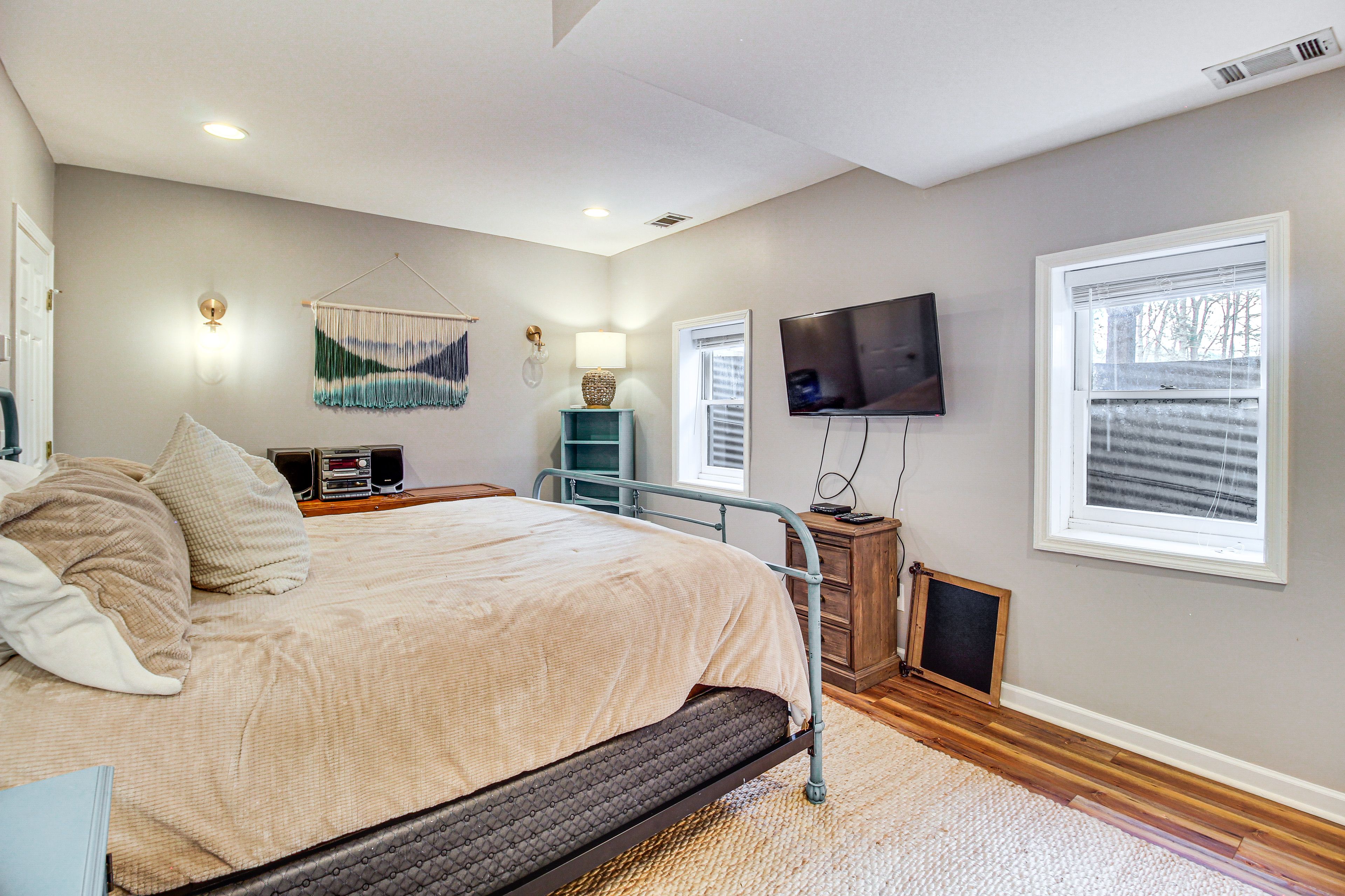 Bedroom 2 | Lower Level | King Bed | Smart TV