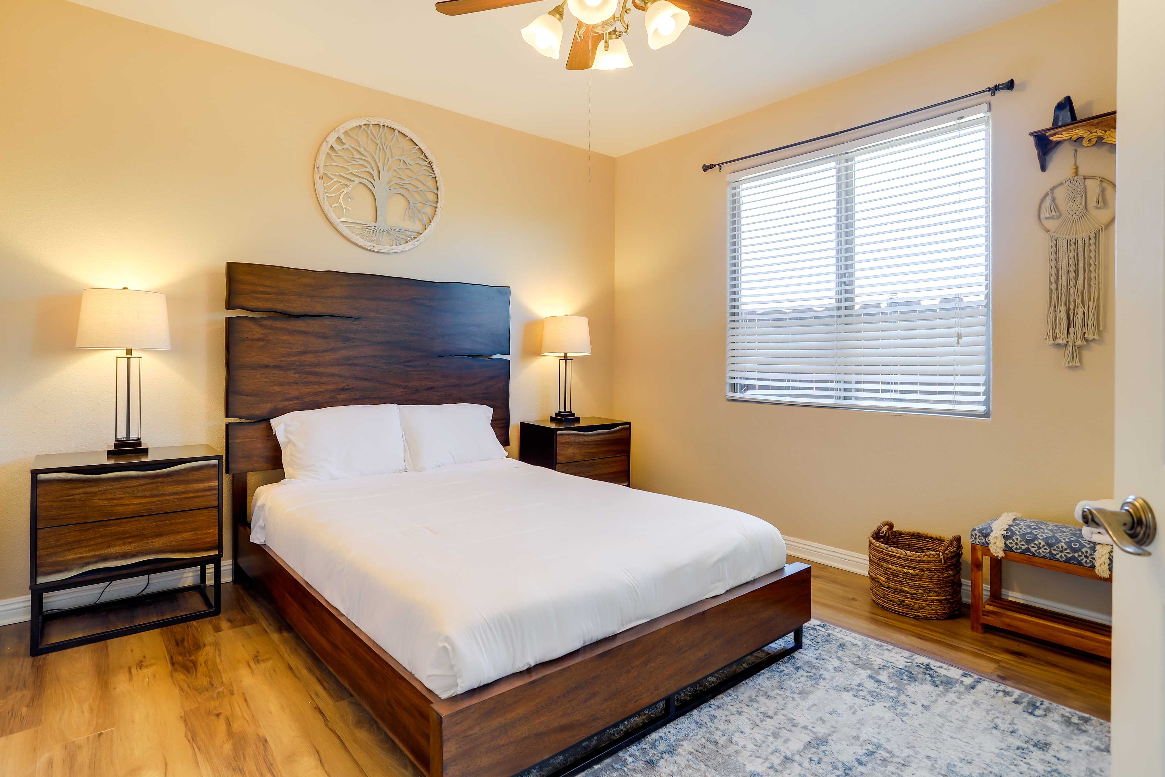 Bedroom 2 | Queen Bed
