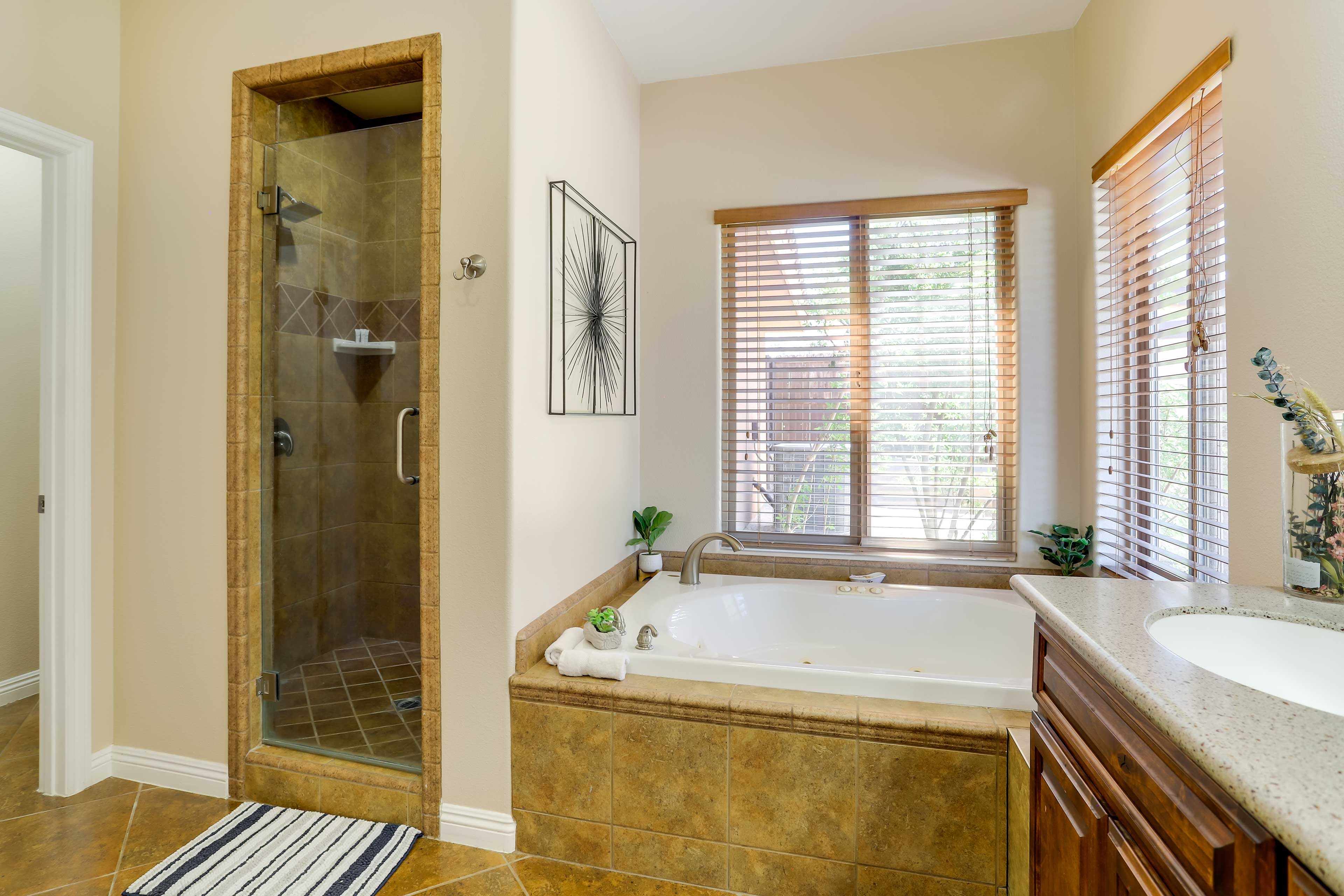 En-Suite Bathroom | Hair Dryer | Jetted Tub