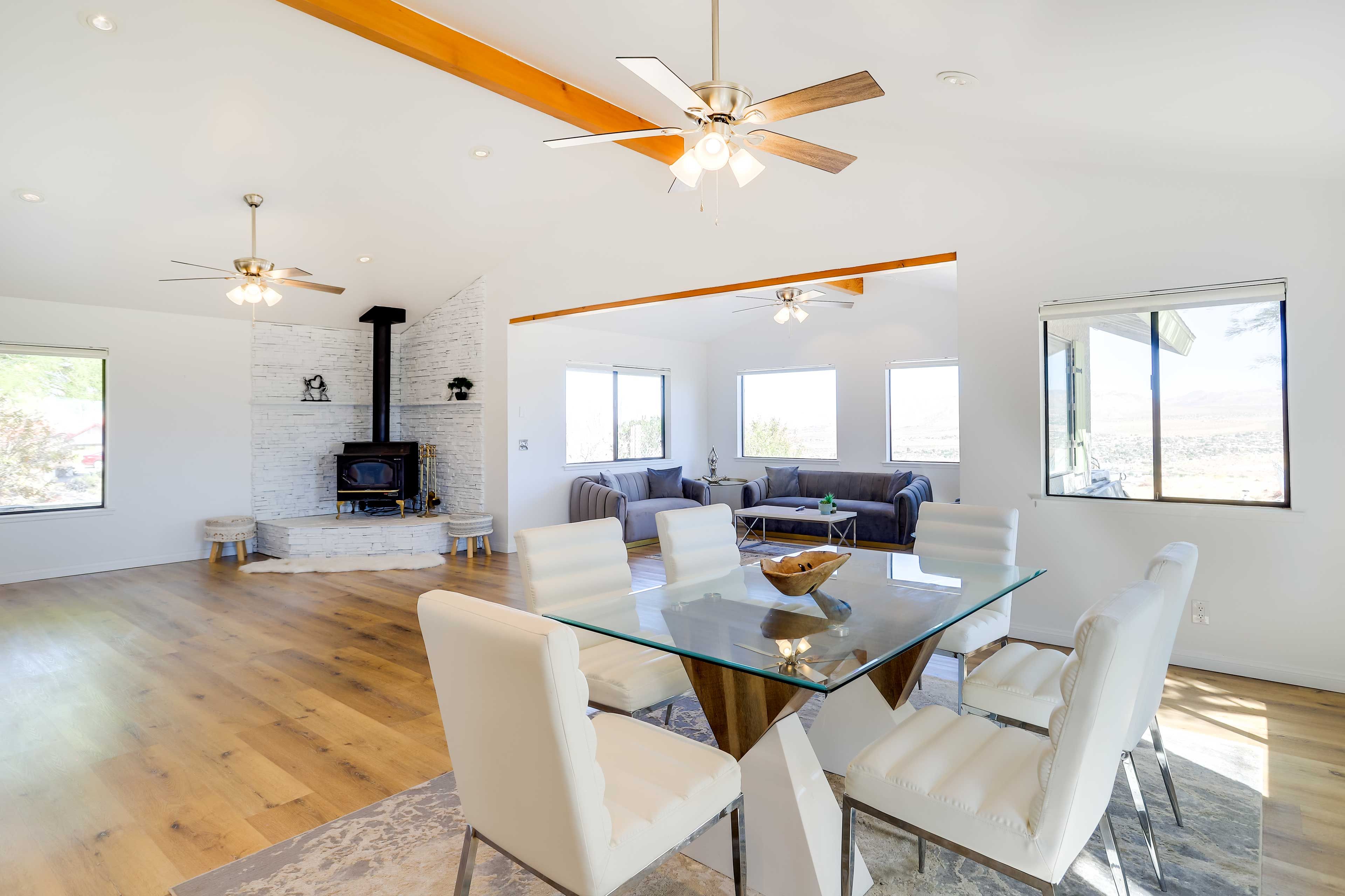 Dining Area | Dishware & Flatware Provided | Patio Access