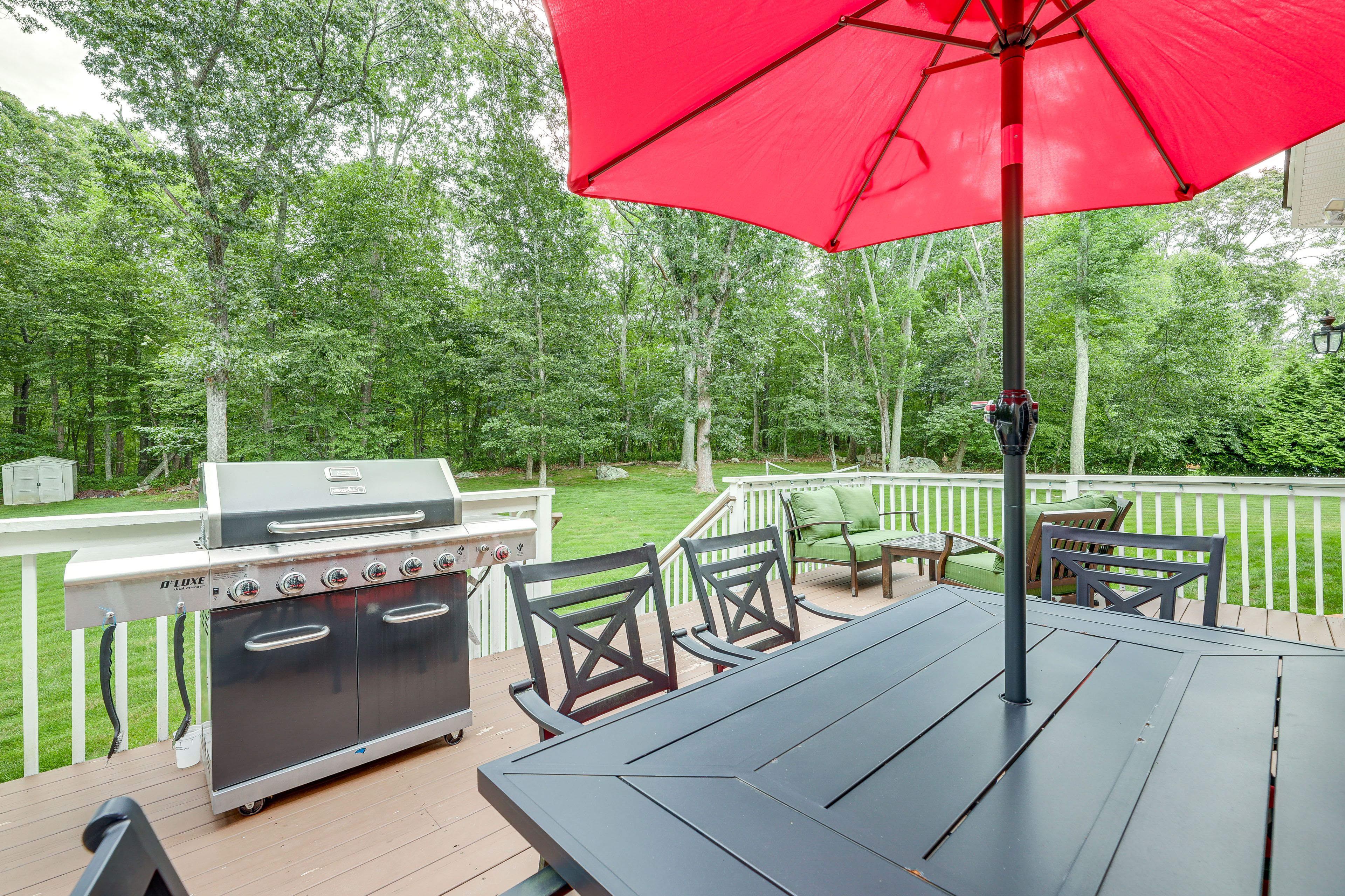 Deck | Gas Grill (Propane Provided) | Outdoor Seating & Dining