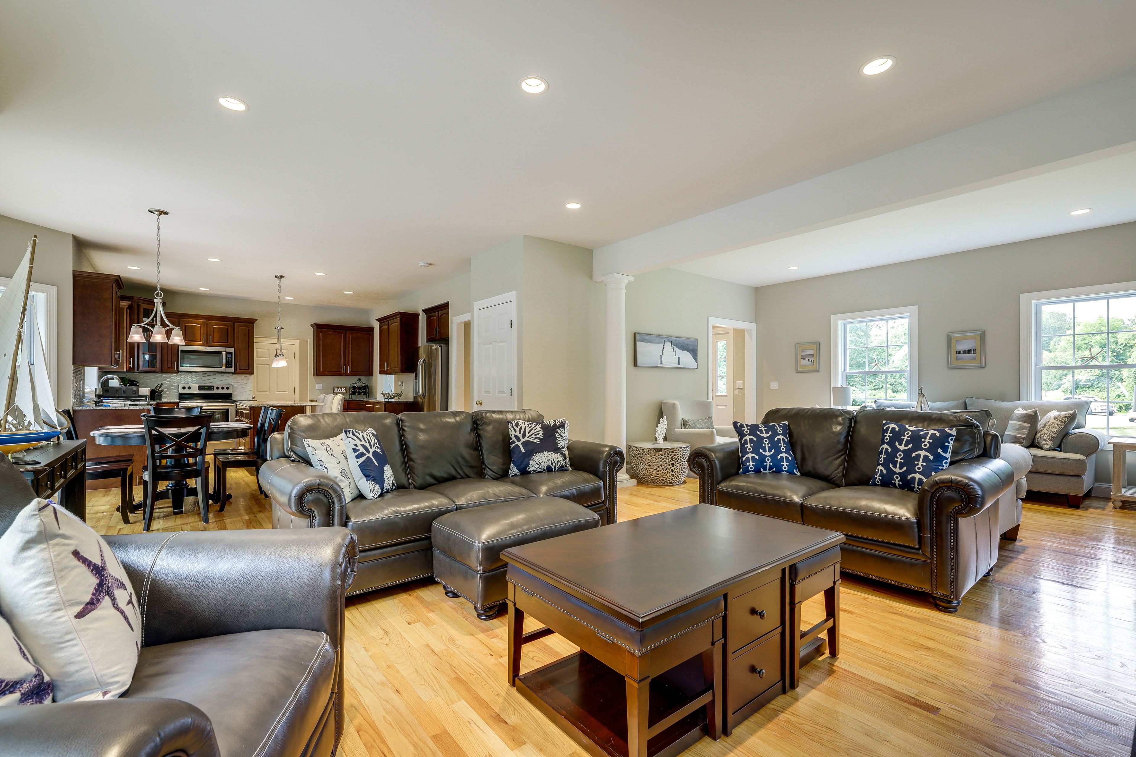 Living Room | Central Heating & Air Conditioning