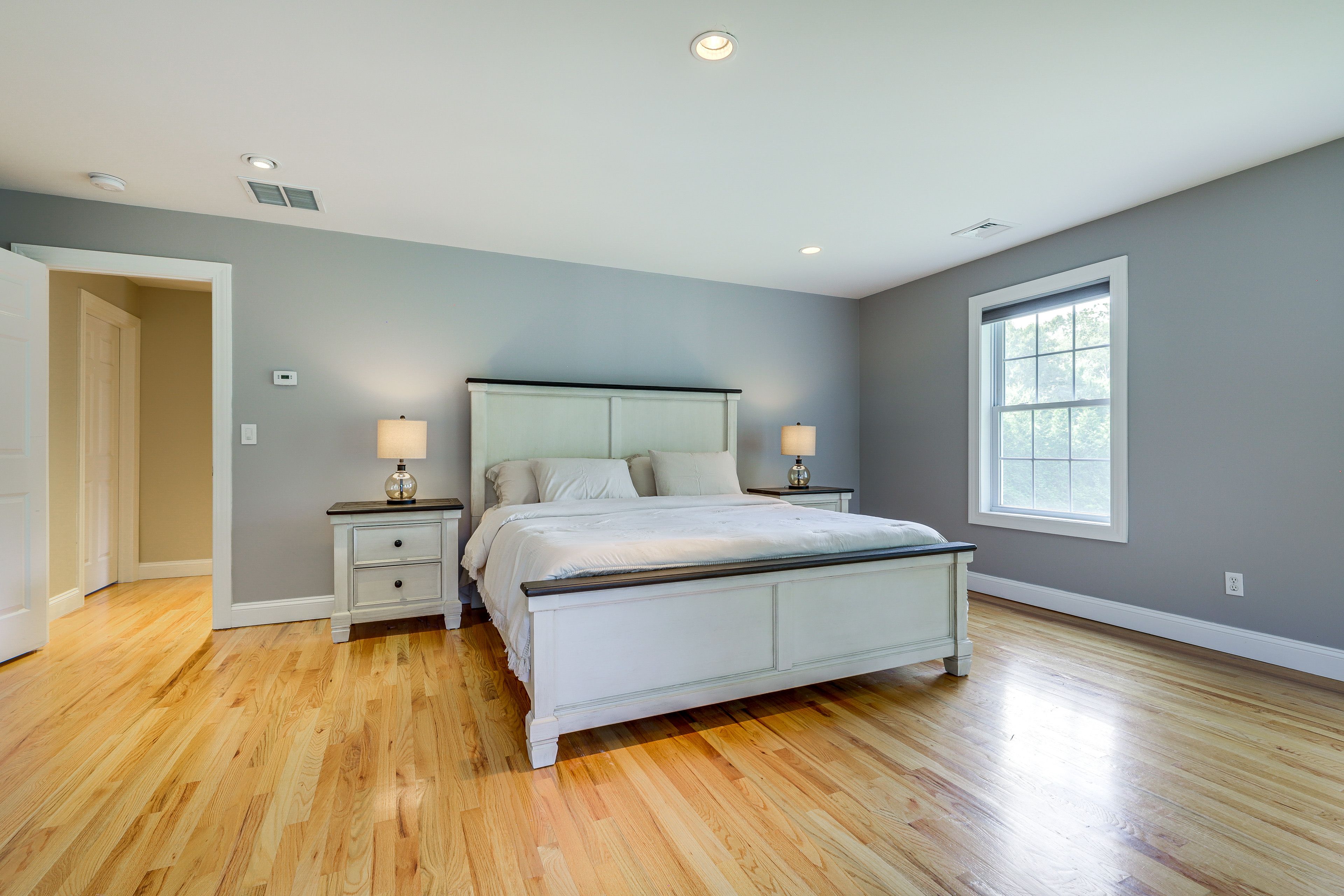 Bedroom 1 | 2nd Floor | King Bed | Linens Provided | Smart TV