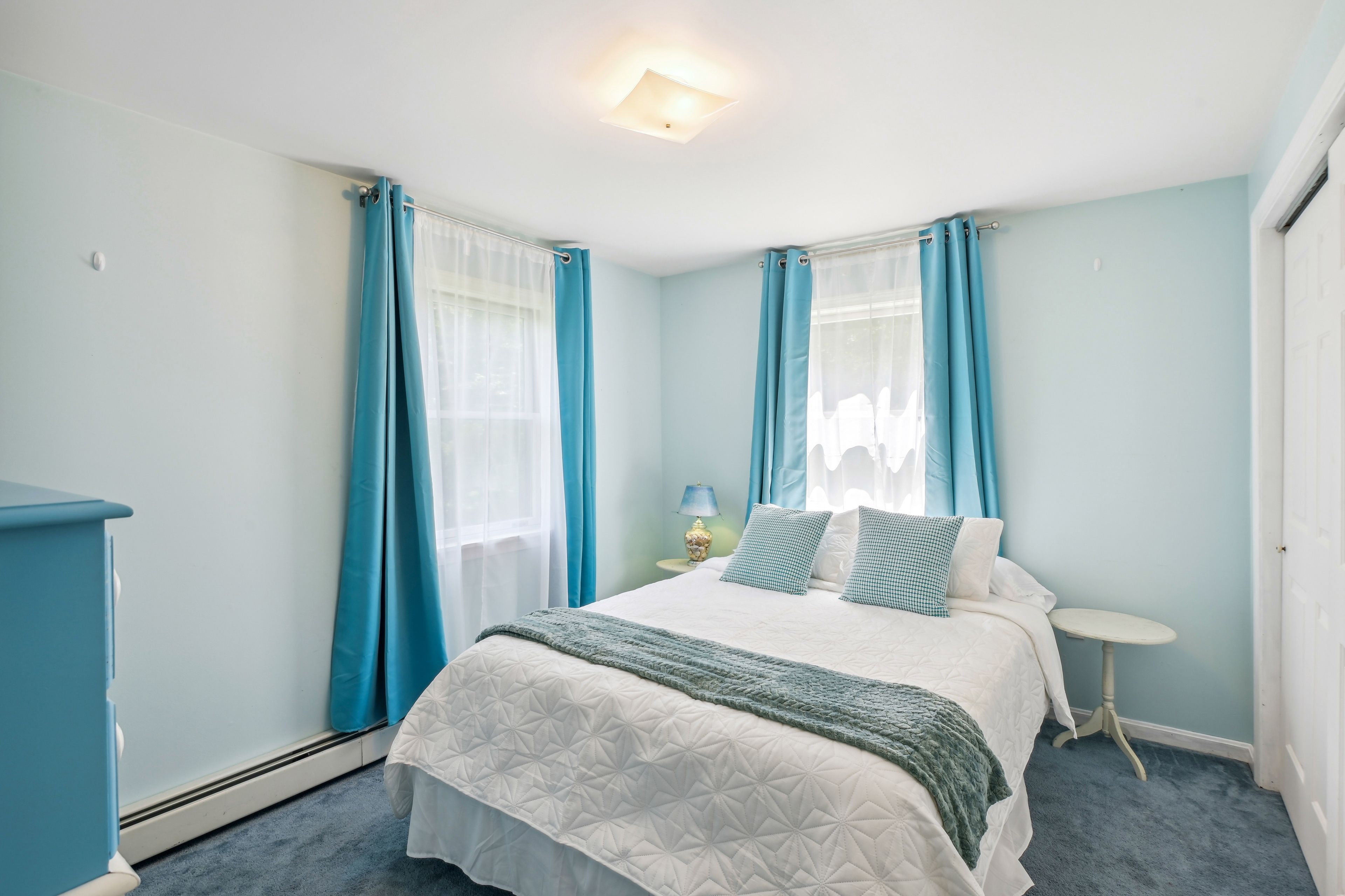 Bedroom 3 | Queen Bed