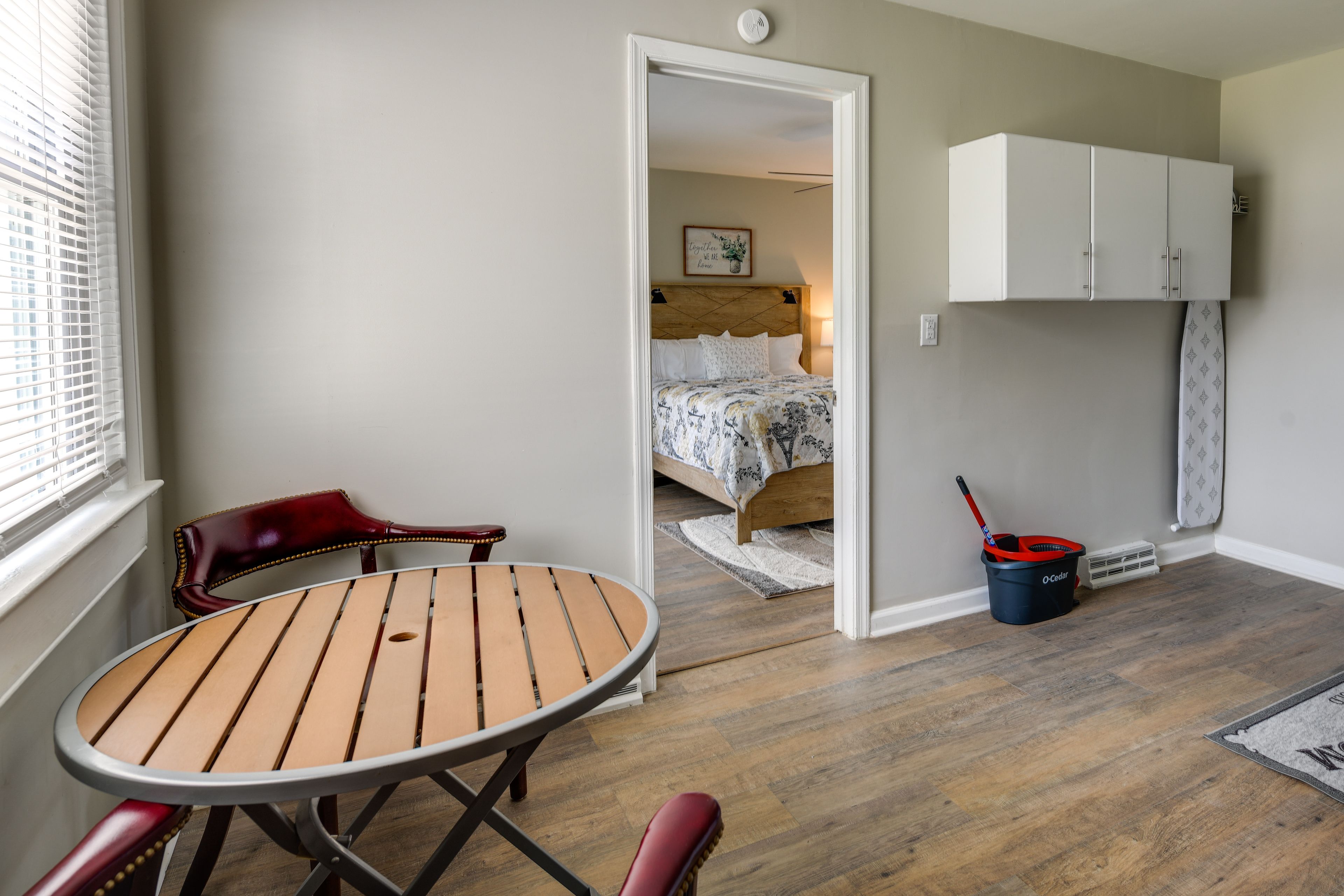 Sitting Room | Washer & Dryer