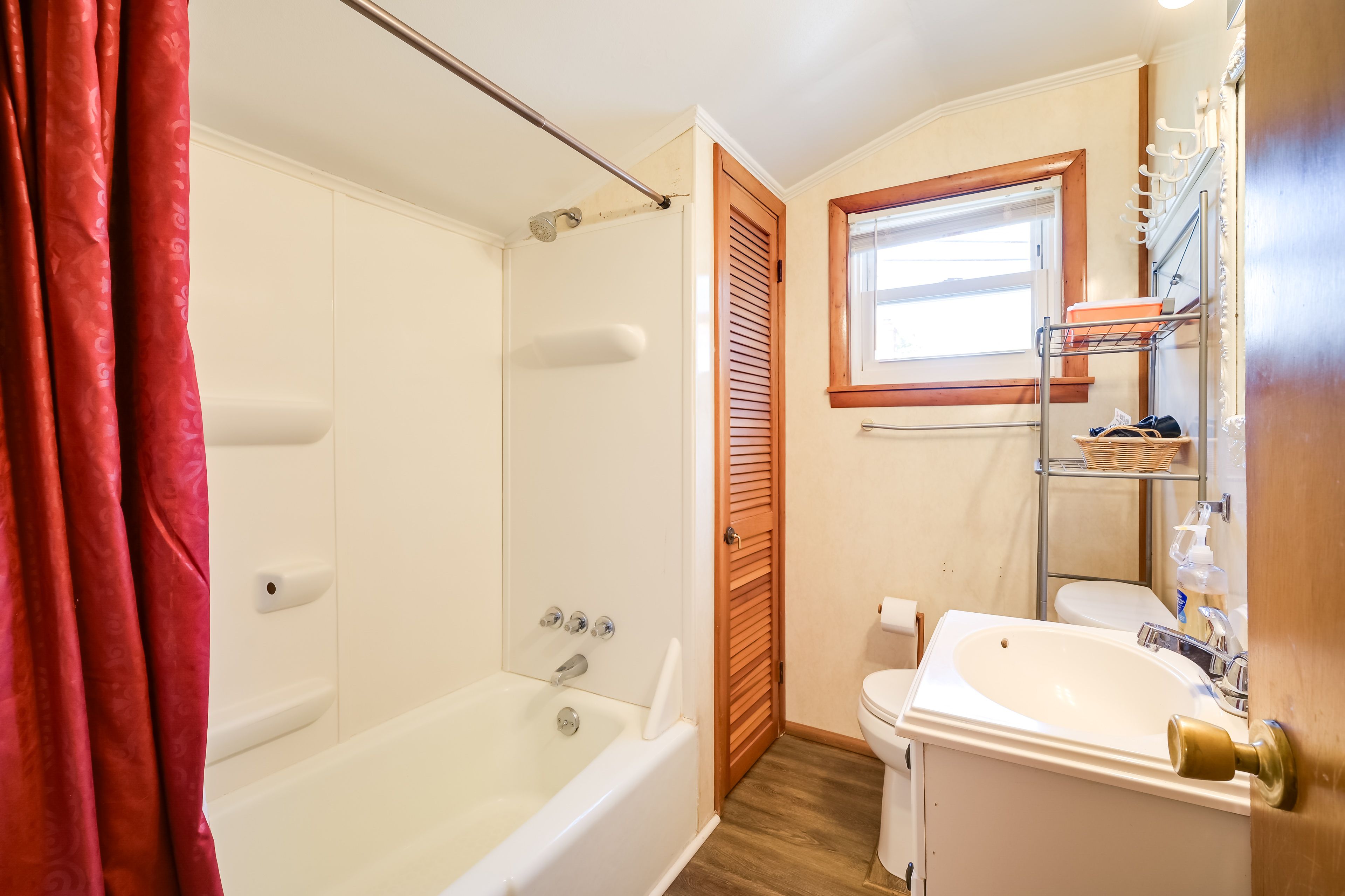 Bathroom | Towels Provided