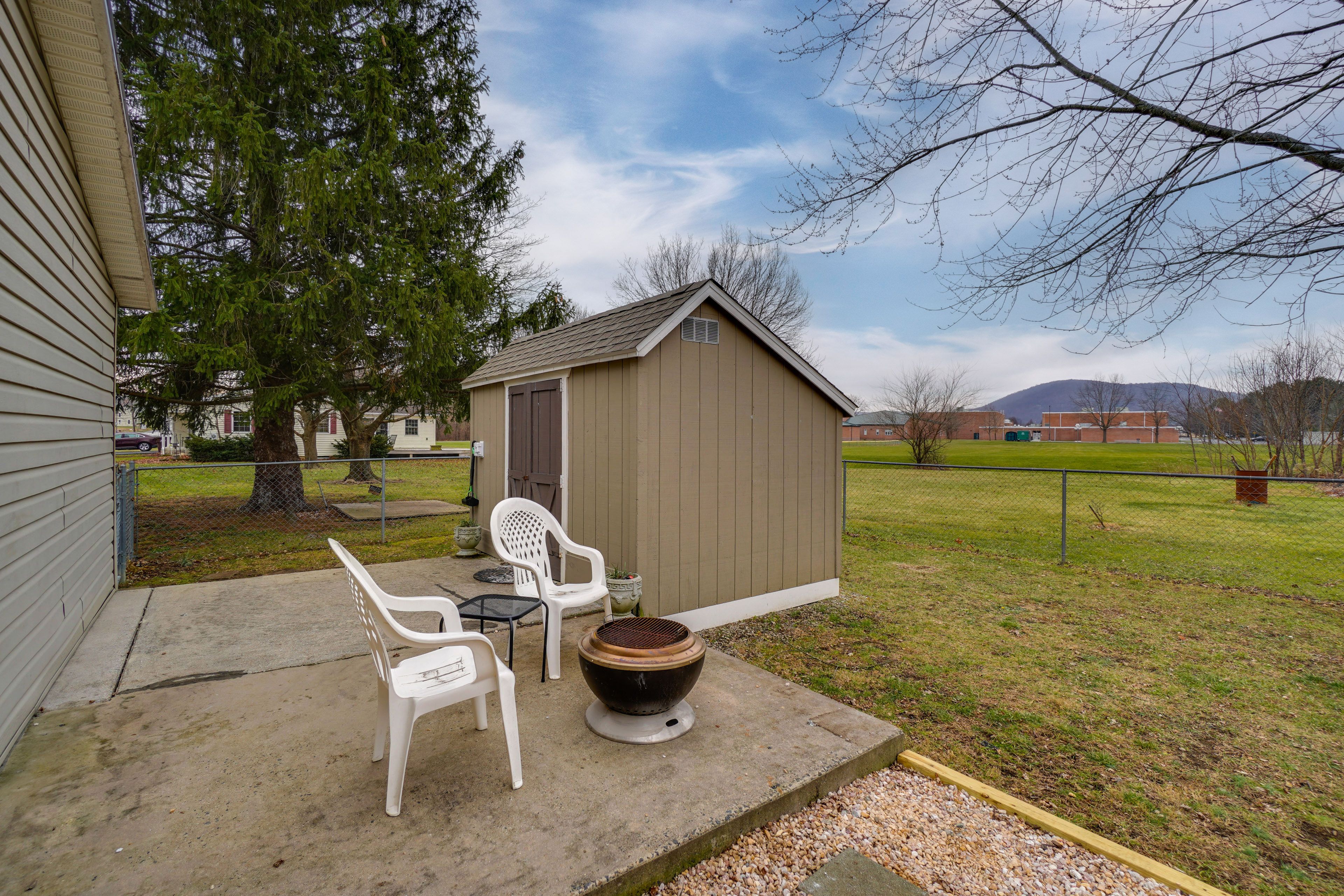 Fenced Backyard | Patio | Fire Pit
