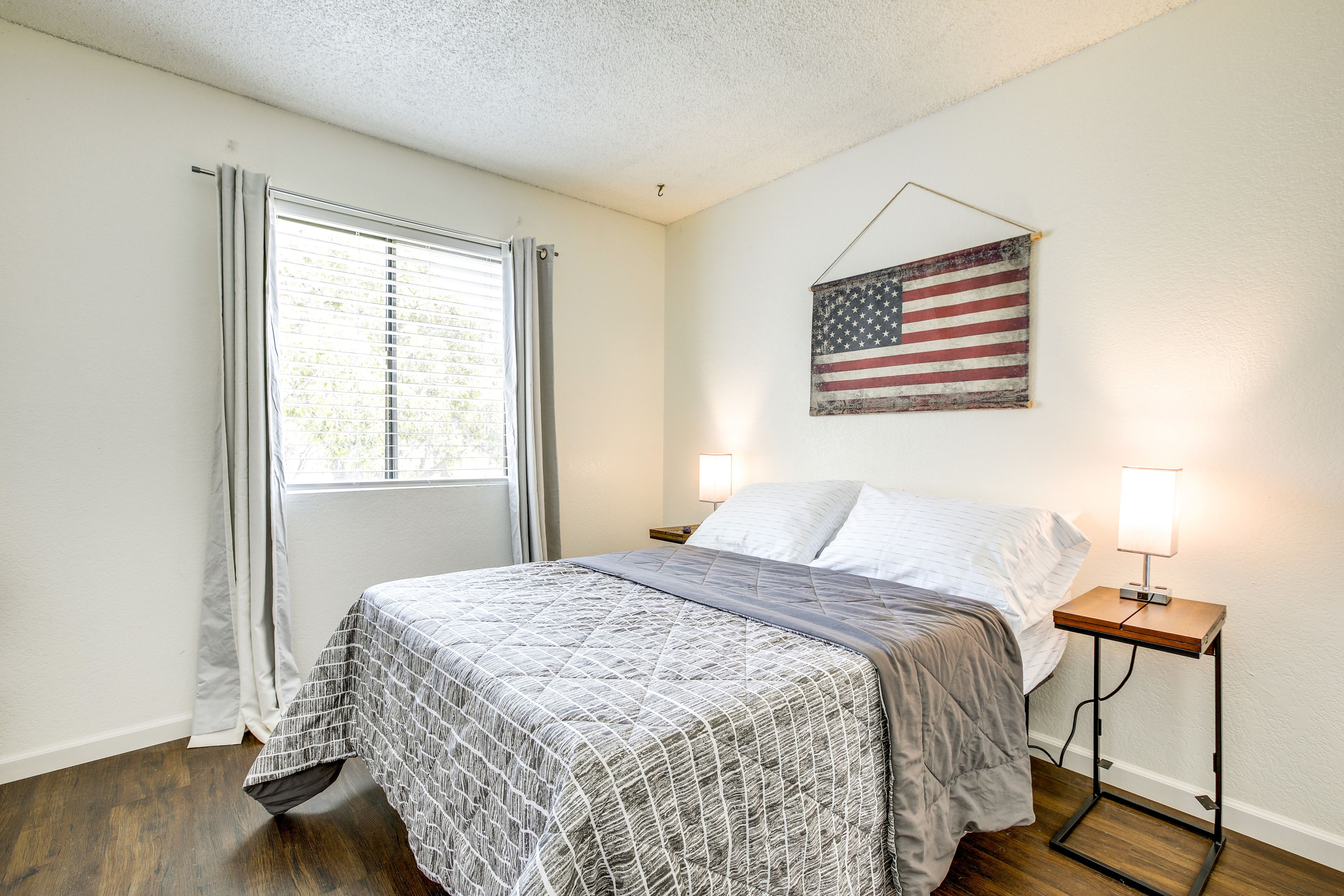 Bedroom 2 | Full Bed | Hangers