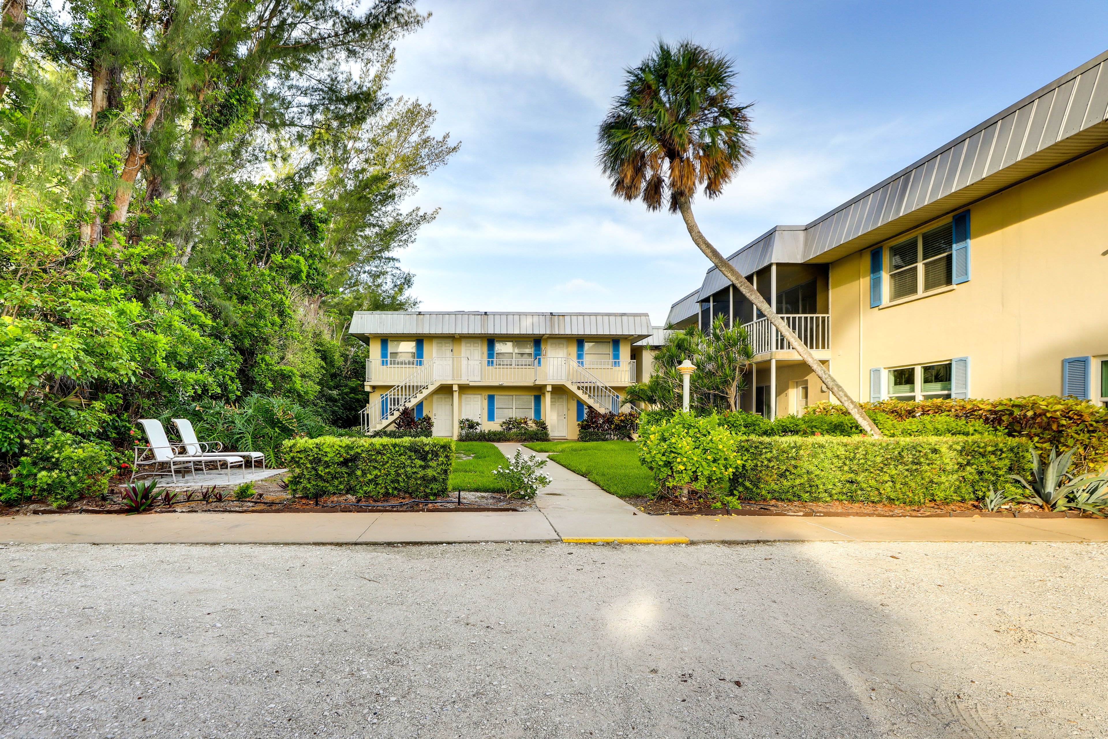Condo Exterior | 1st-Floor End Unit | Direct Beach Access
