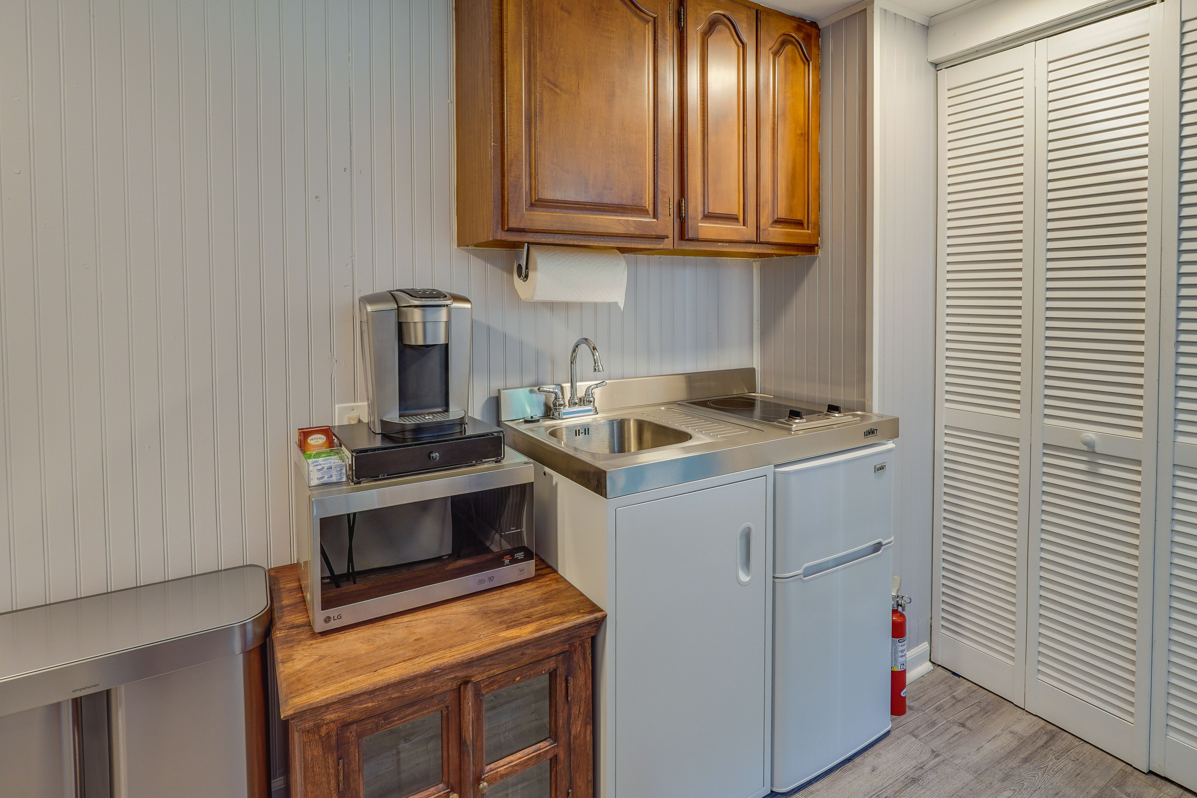 Kitchenette | Mini Refrigerator | Hot Plate | Coffee Maker