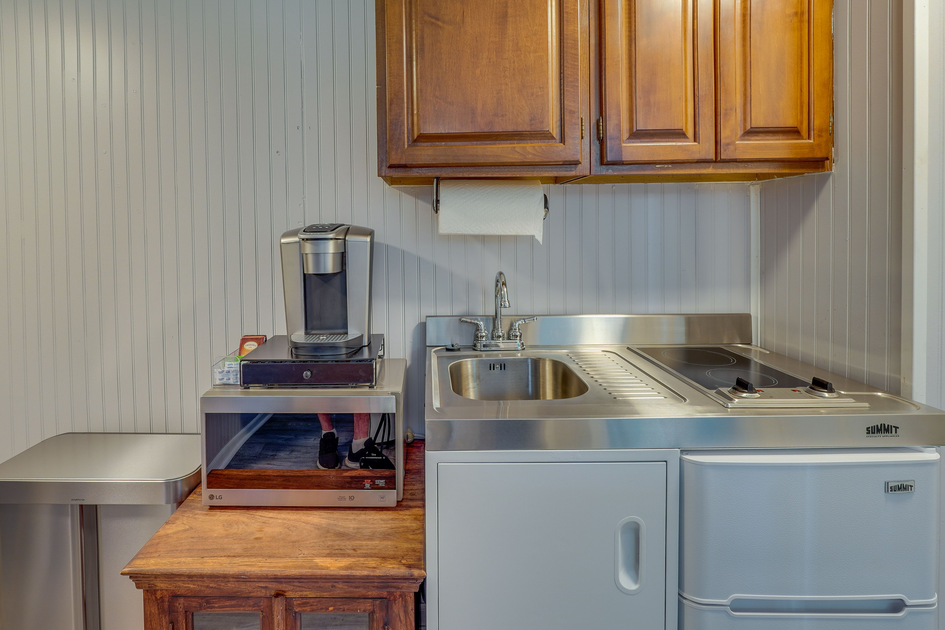 Kitchenette | Microwave | Hot Plate | Mini Refrigerator | Central A/C