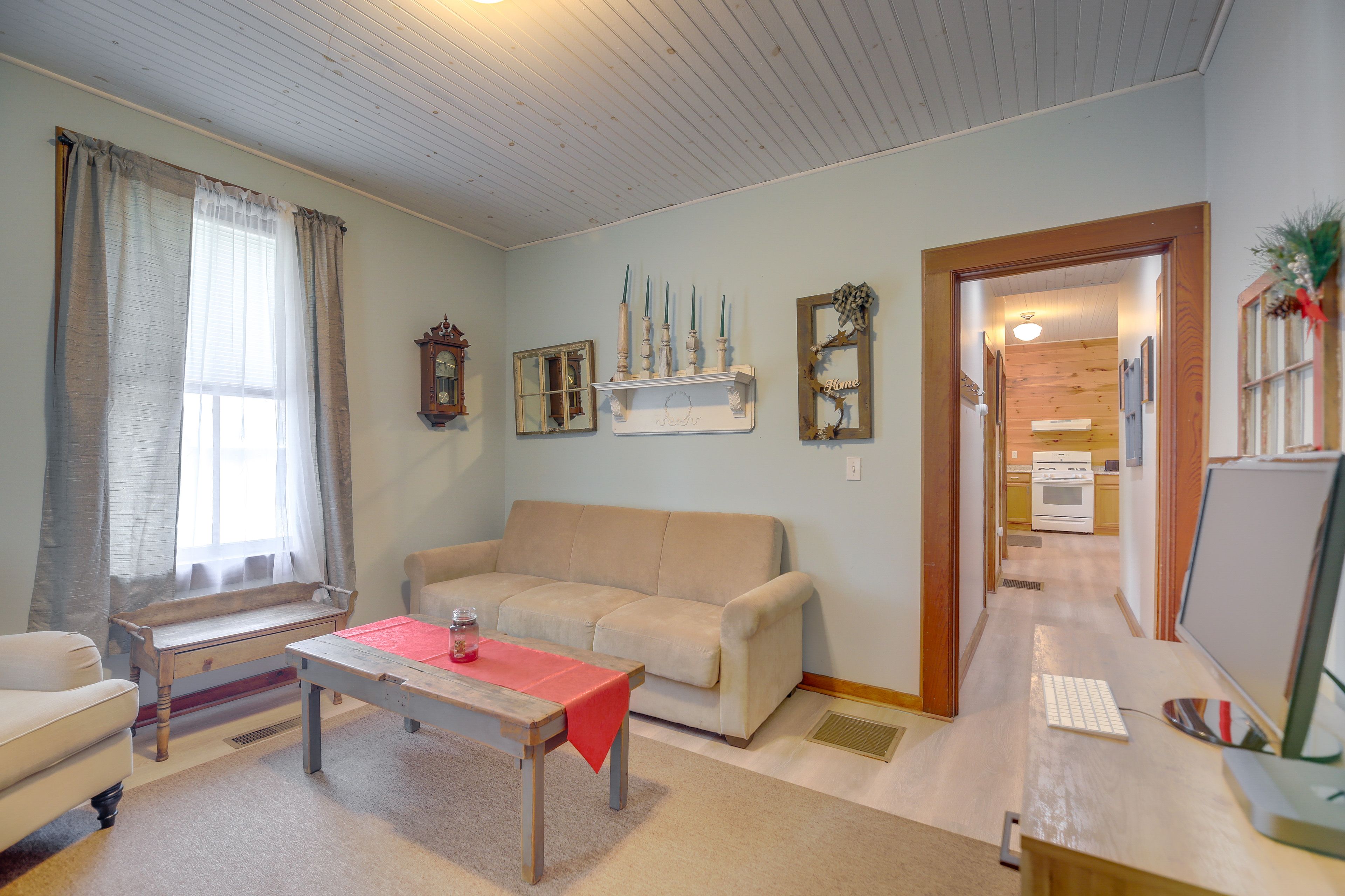 Living Room | Free WiFi | Central Heating | Window A/C Unit | Queen Sleeper Sofa