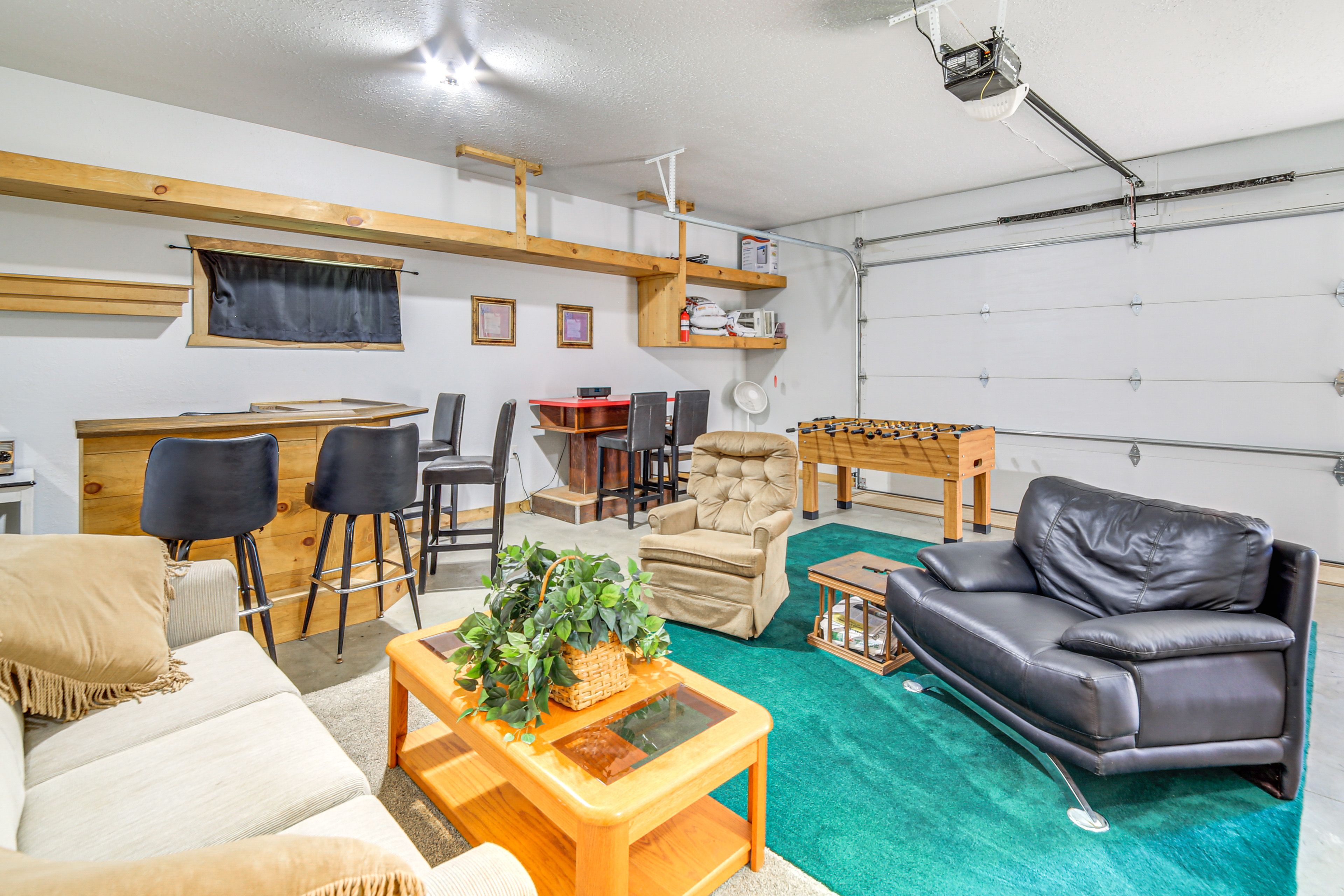 Converted Garage | Propane Heating | Twin Bed | Queen Sleeper Sofa