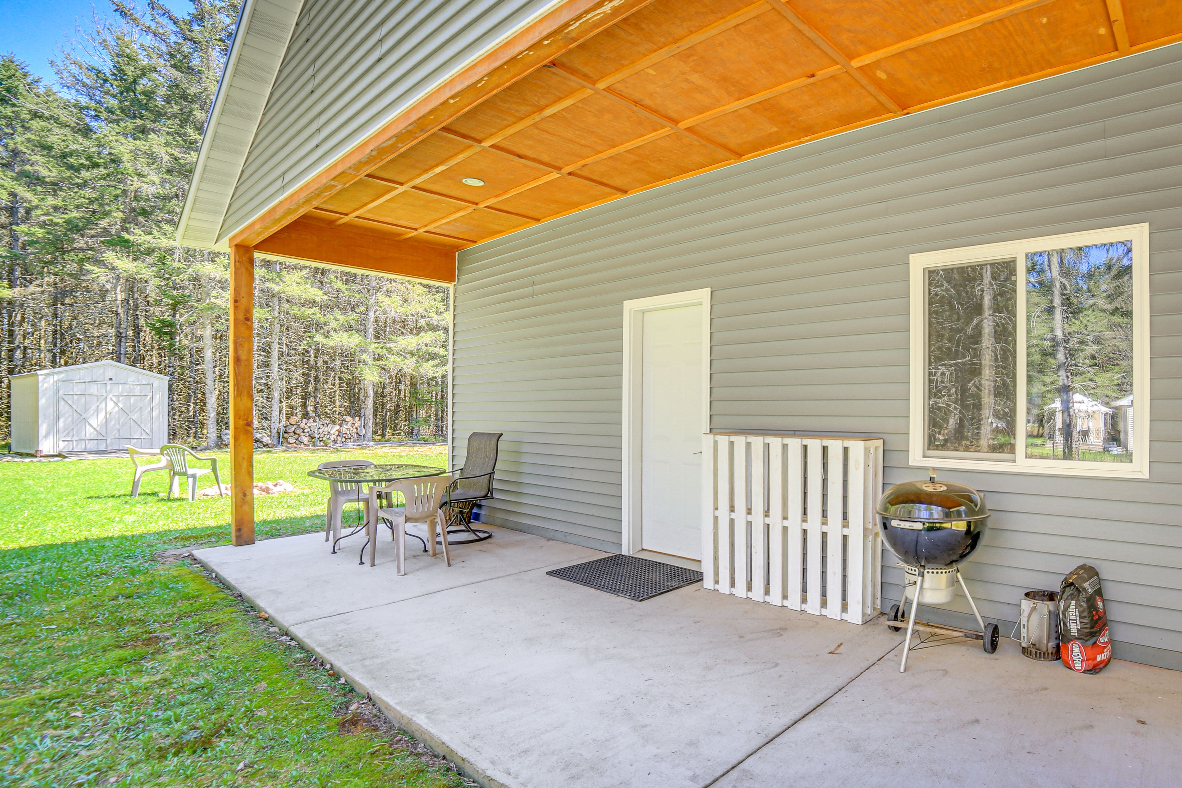Patio | Yard Space | Fire Pit | Charcoal Grill | Forested Views