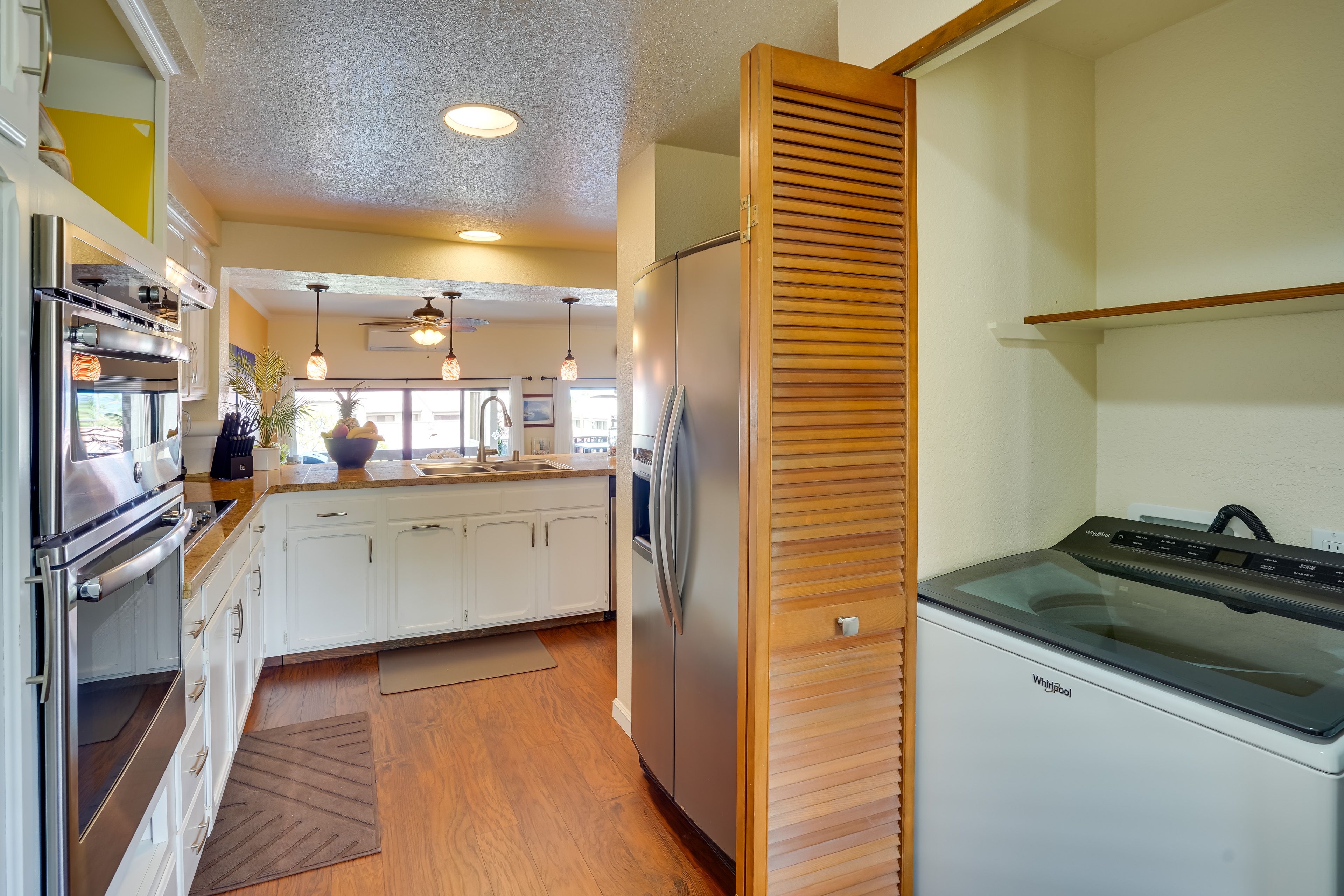 Washer & Dryer | Linens Provided