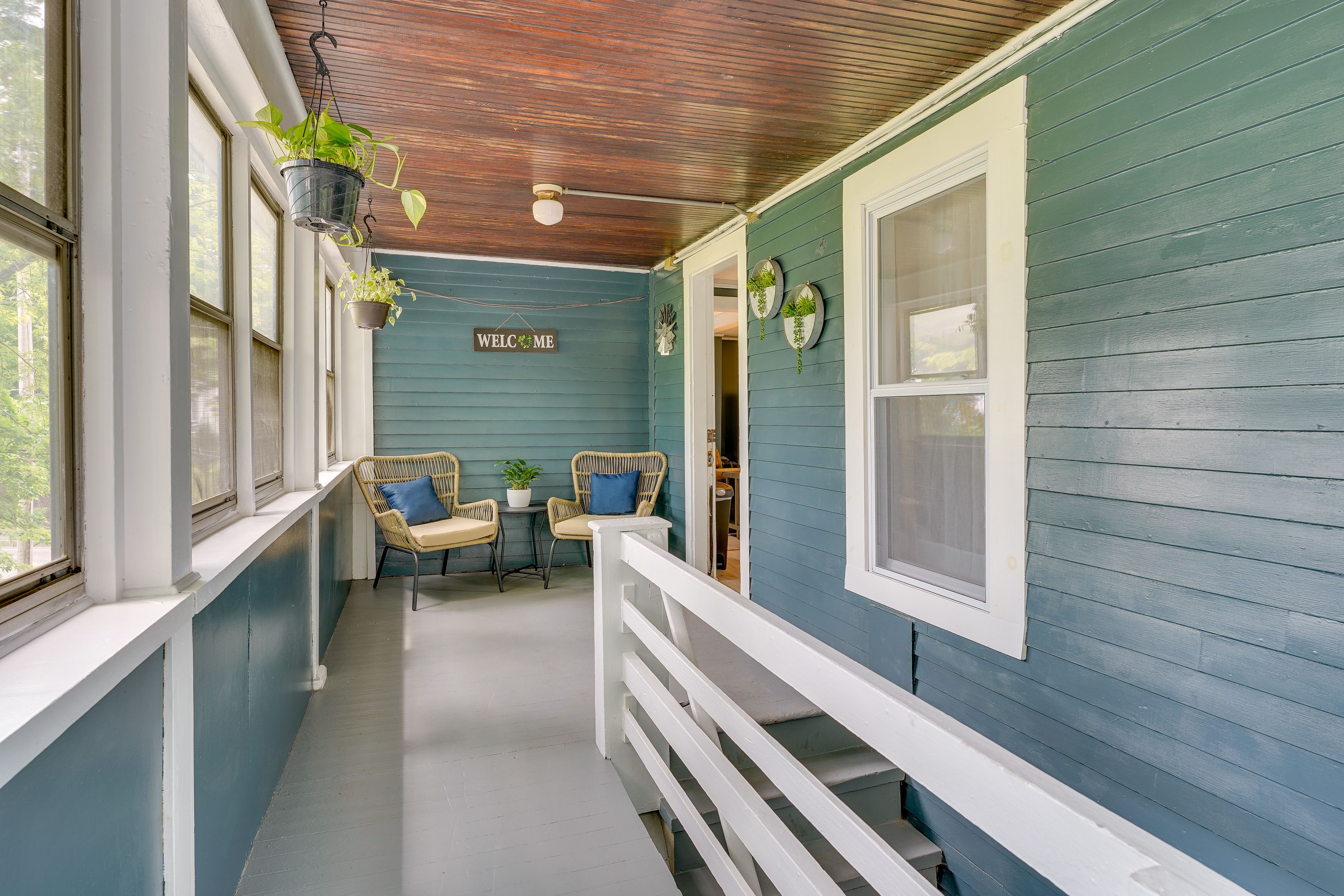 Screened Porch | Stairs Required