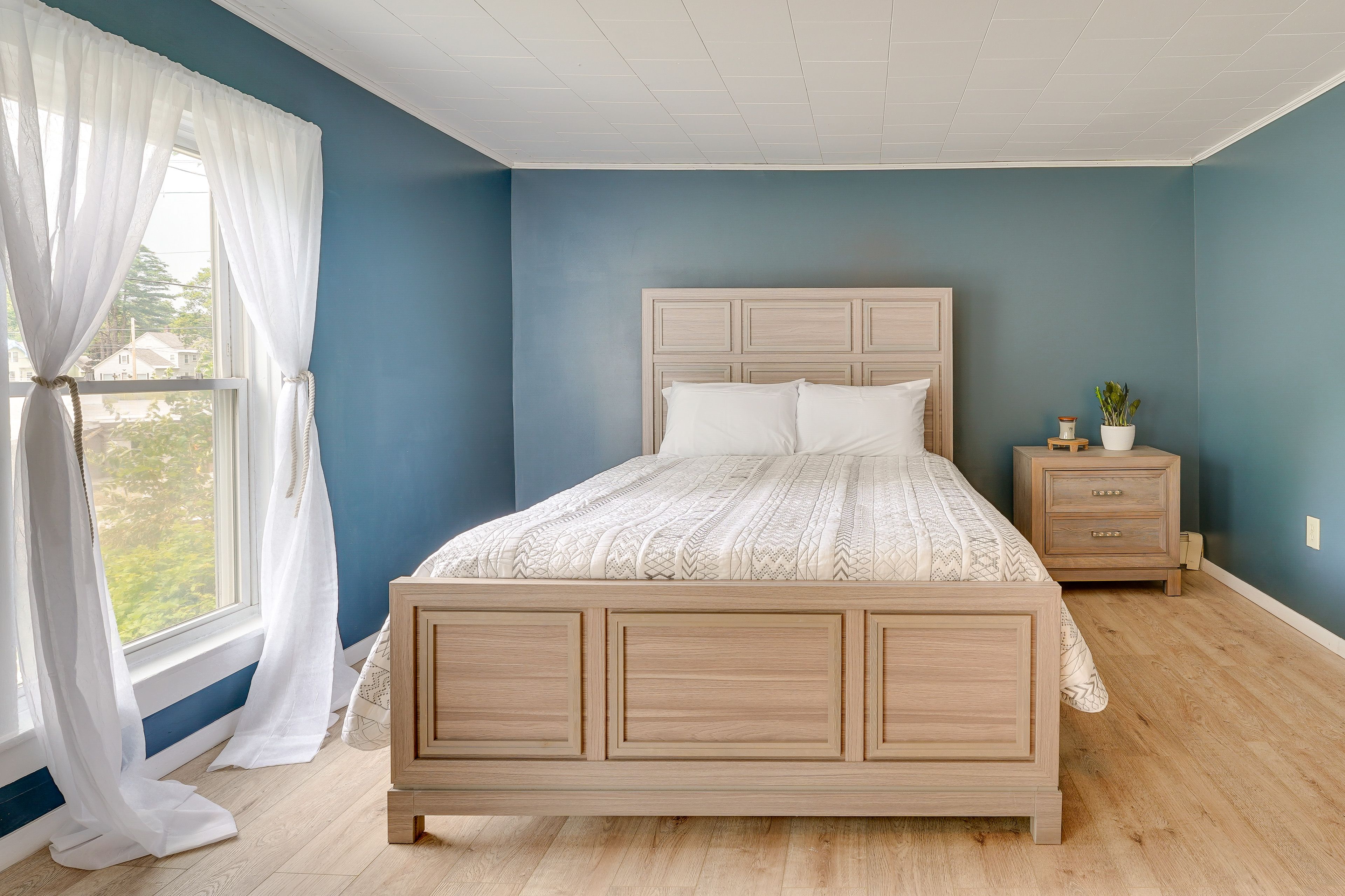 Bedroom 1 | Queen Bed | Linens Provided
