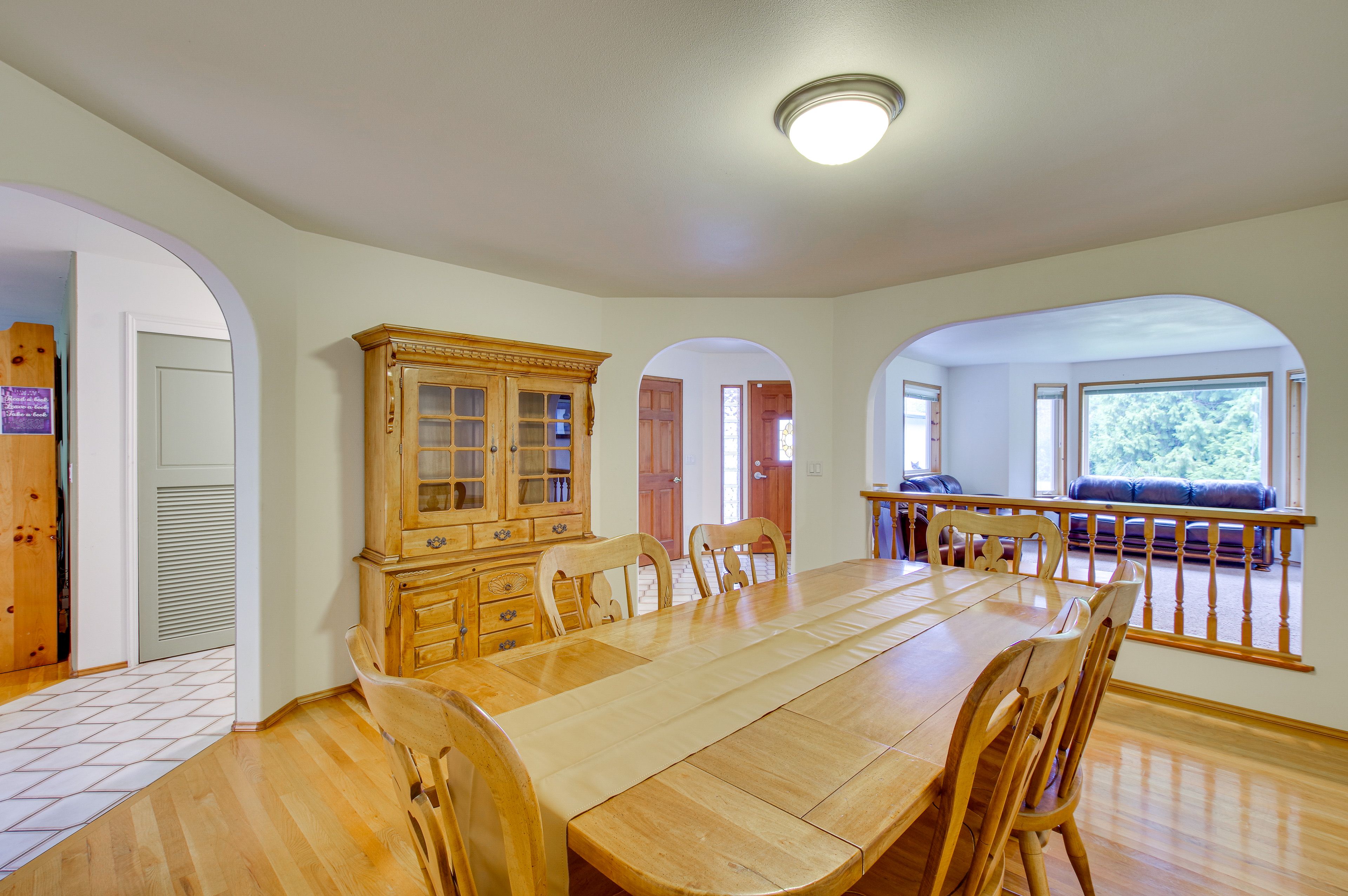 Dining Area | Dishware/Flatware Provided | High Chair