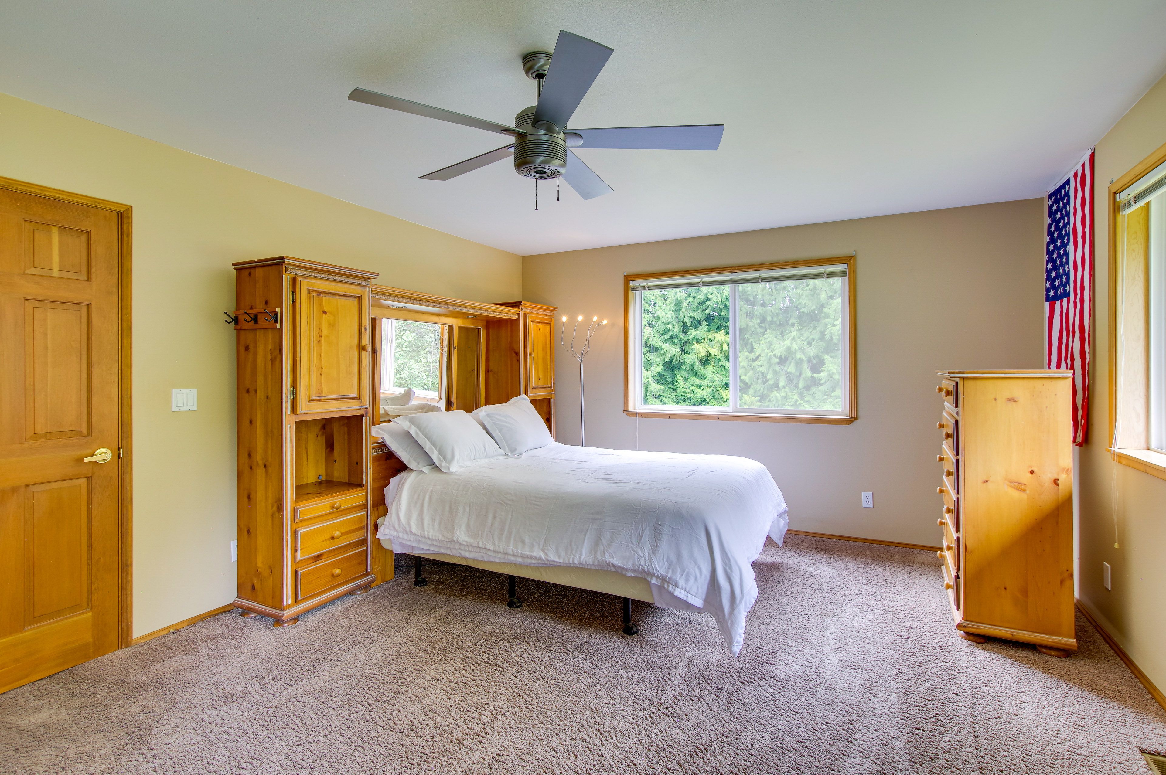 Bedroom Suite | Queen Bed | Access to Deck | Ceiling Fan
