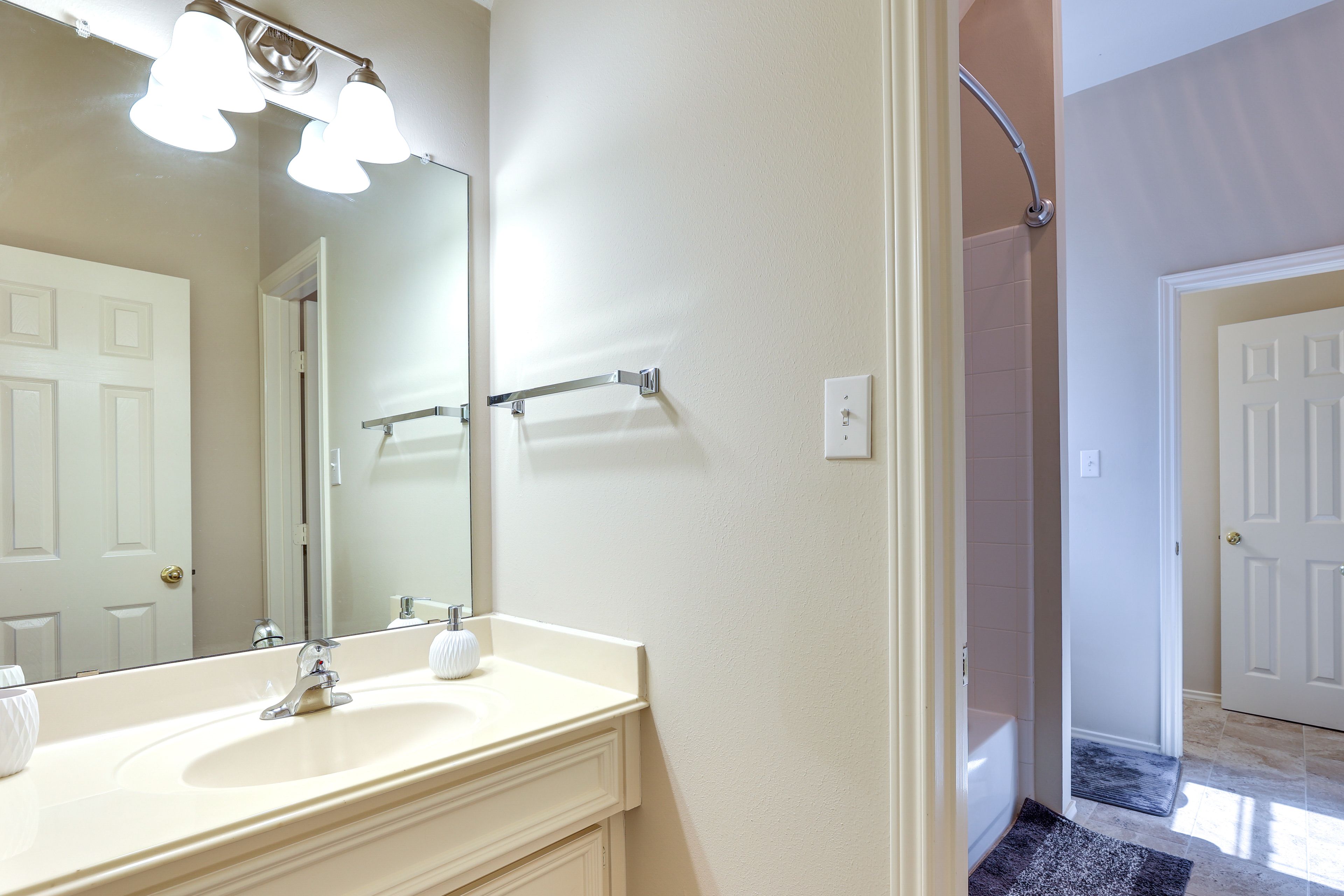 Bathroom | Towels Provided