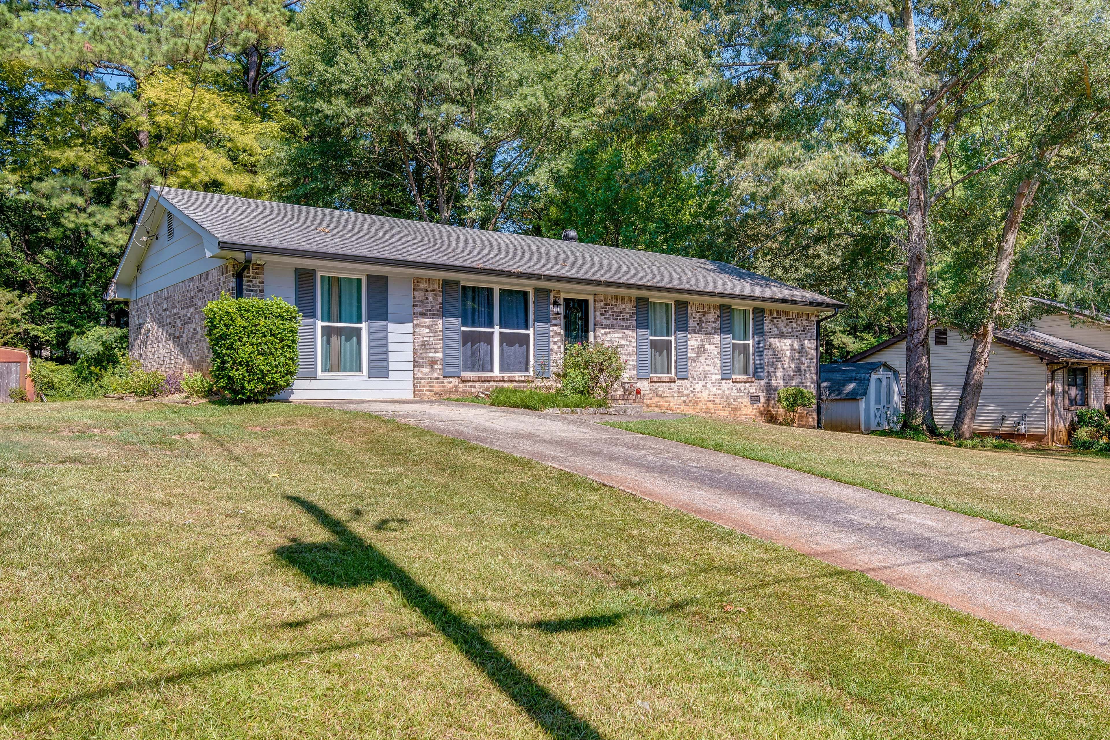 Home Exterior | Parking | Driveway (3 Vehicles) | RV/Trailer Parking Allowed