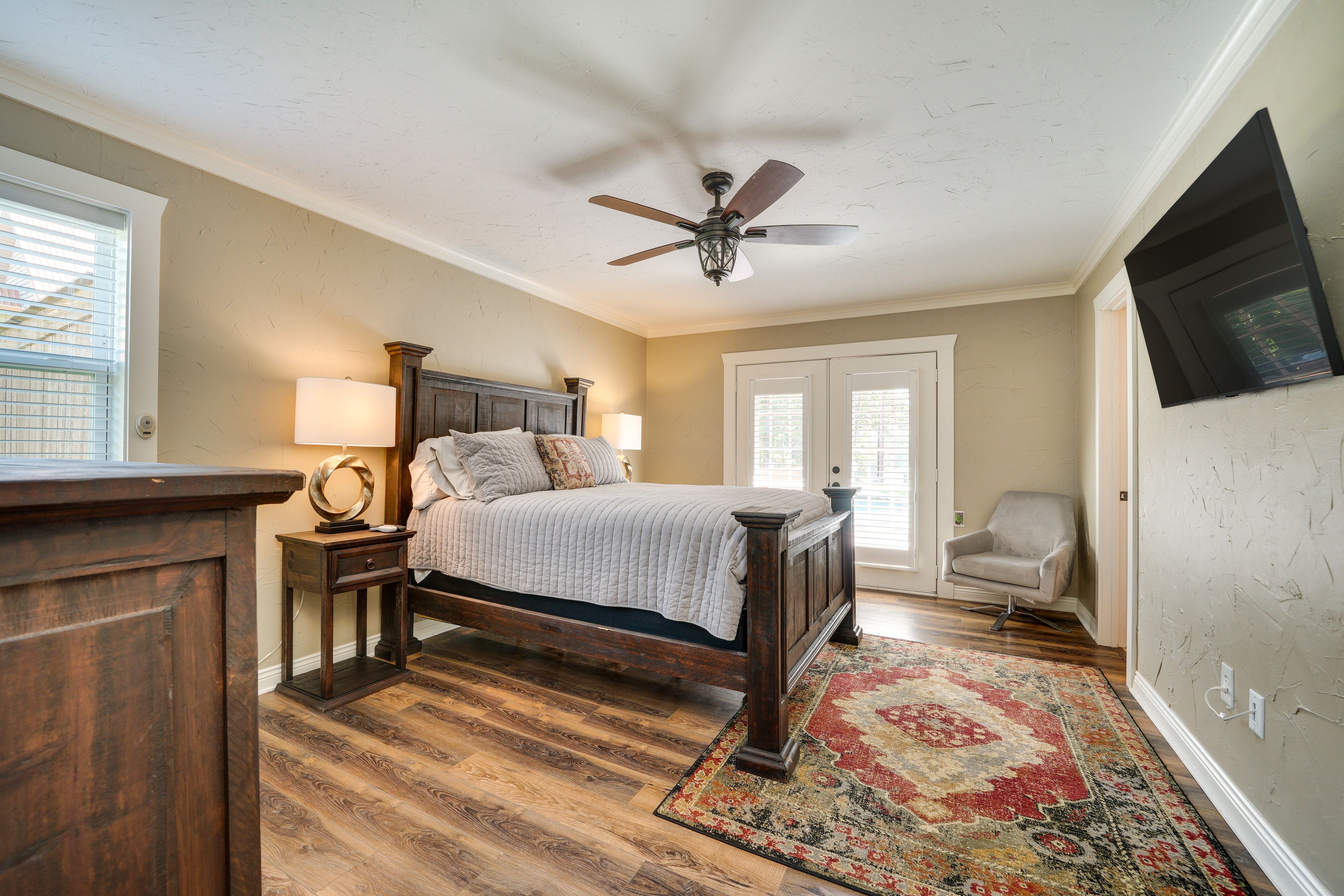Bedroom 3 | Queen Bed | Smart TV