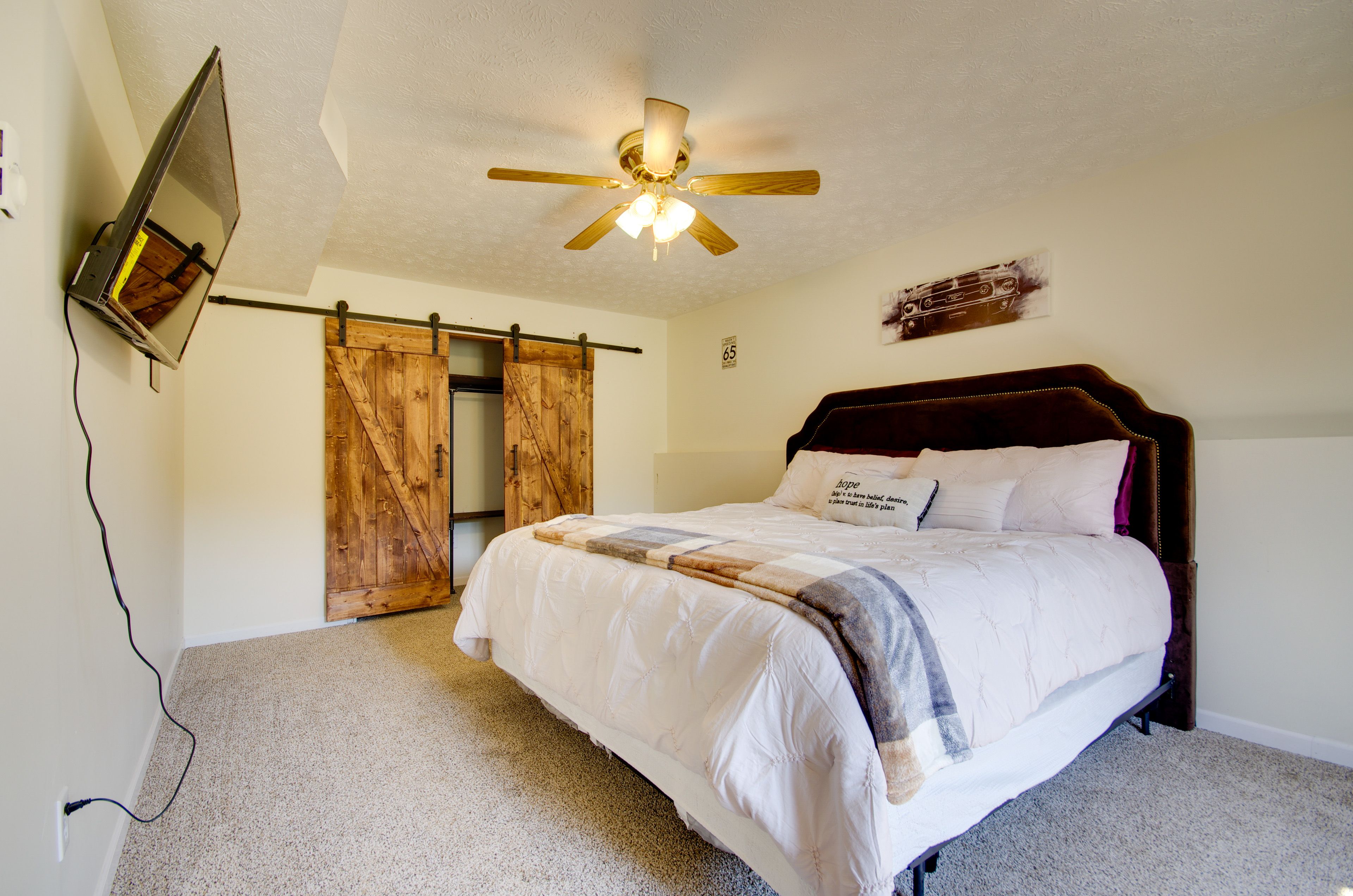 Bedroom 2 | King Bed | Smart TV