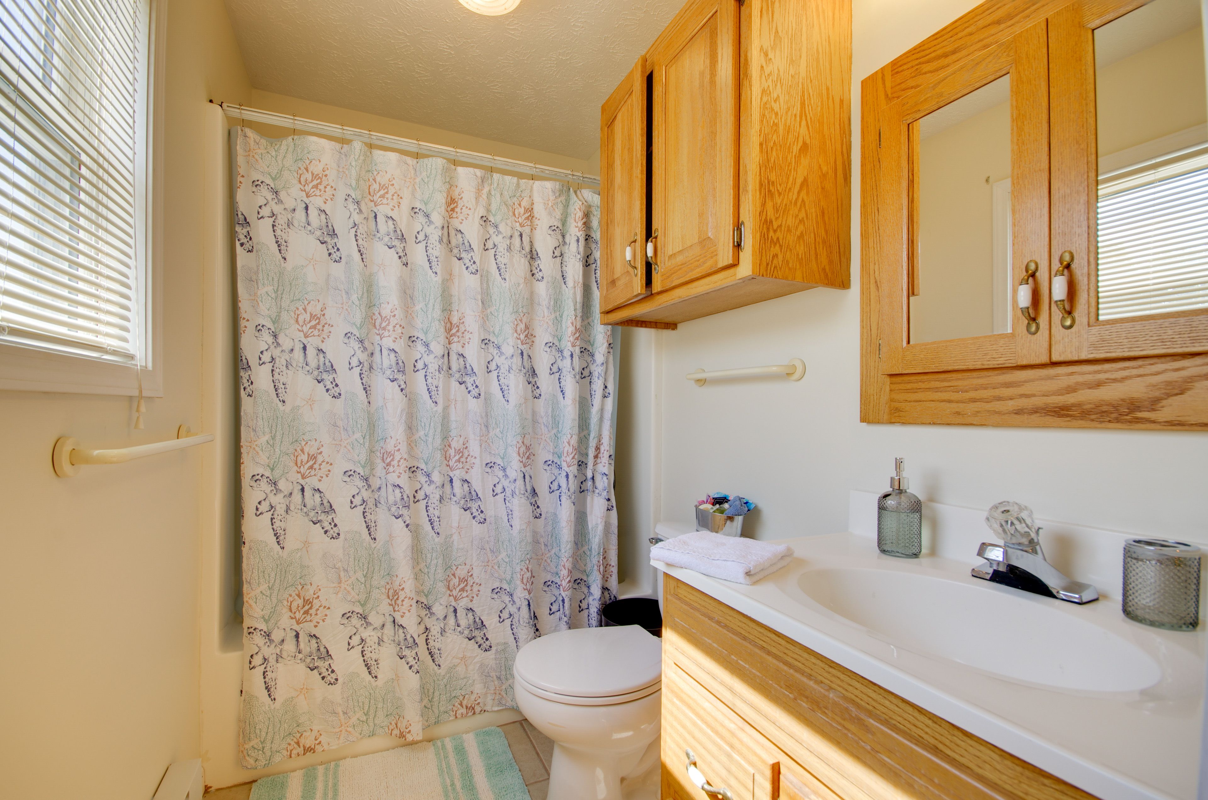 Full Bathroom