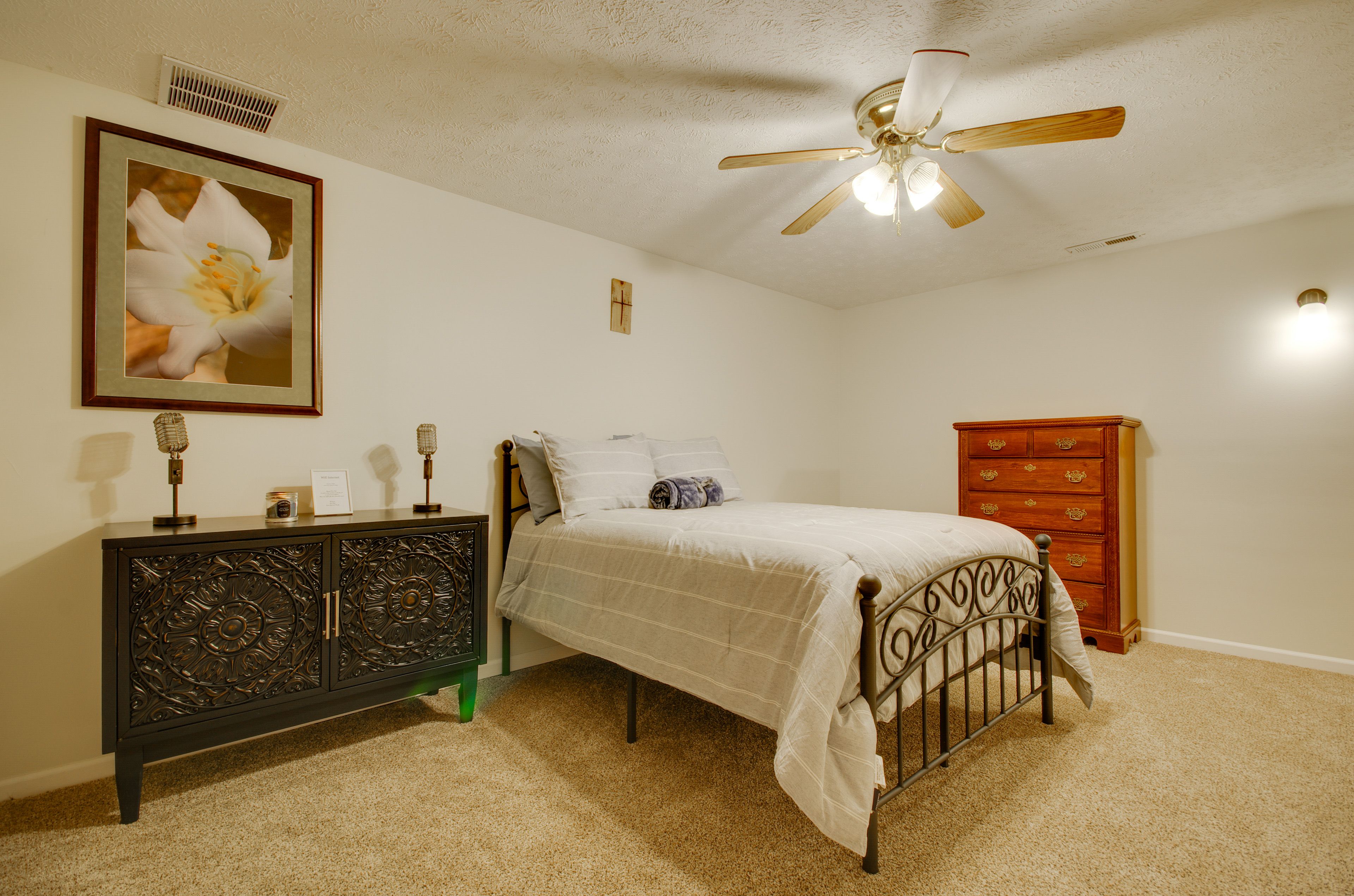 Bonus Room | Full Bed
