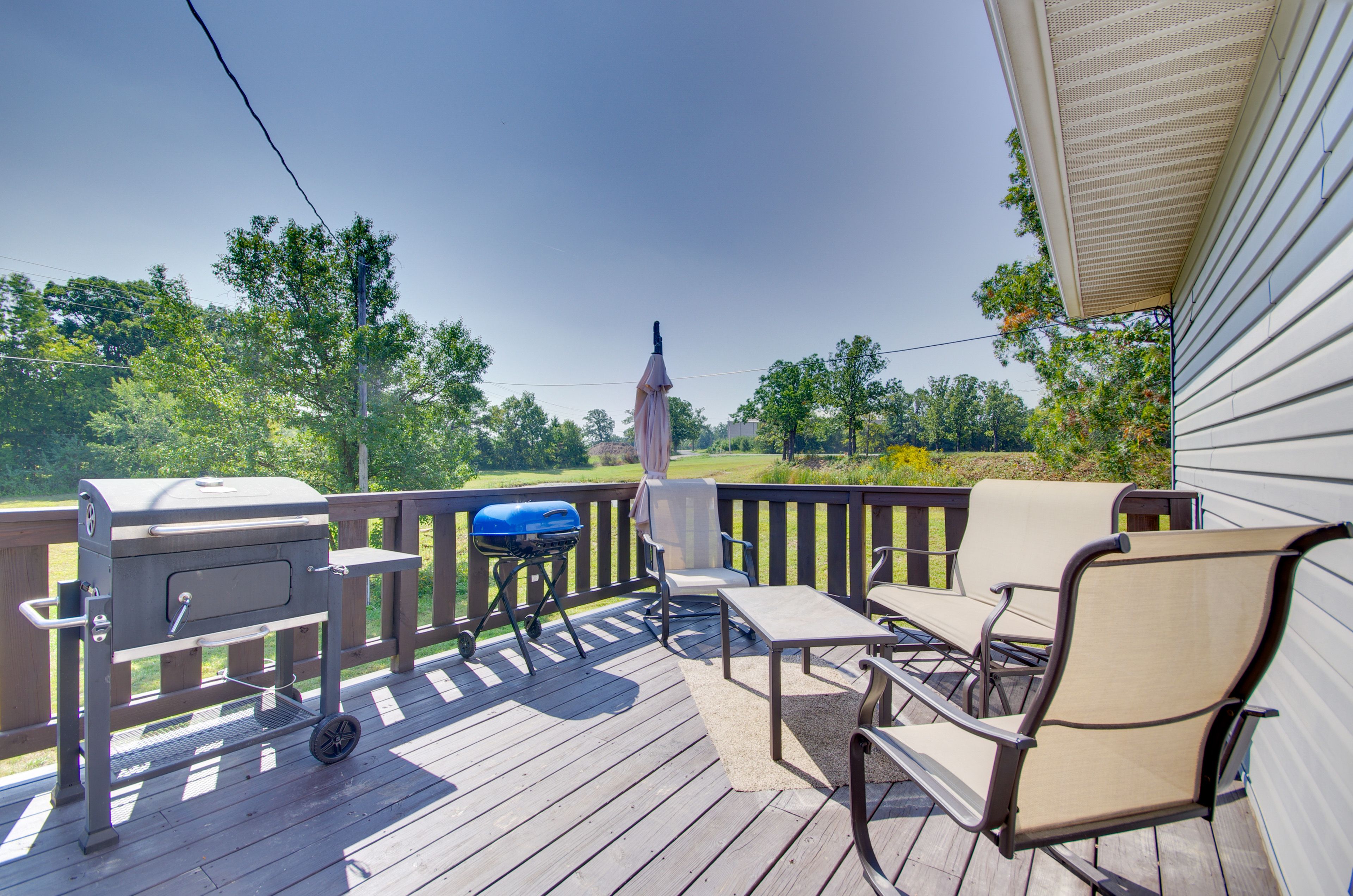 Deck | Outdoor Seating | Grills