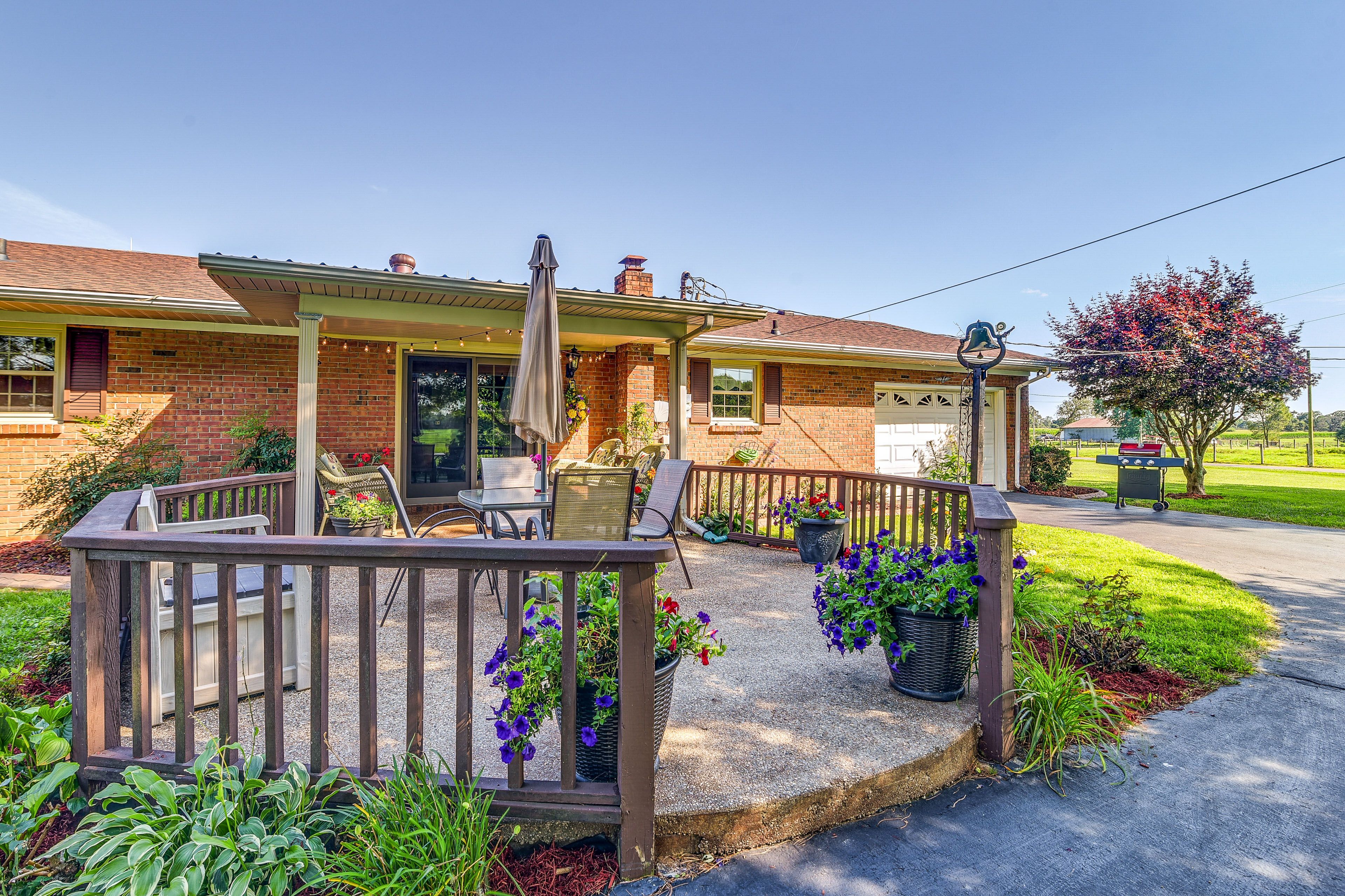 Private Patio | Outdoor Dining | Gas Grill