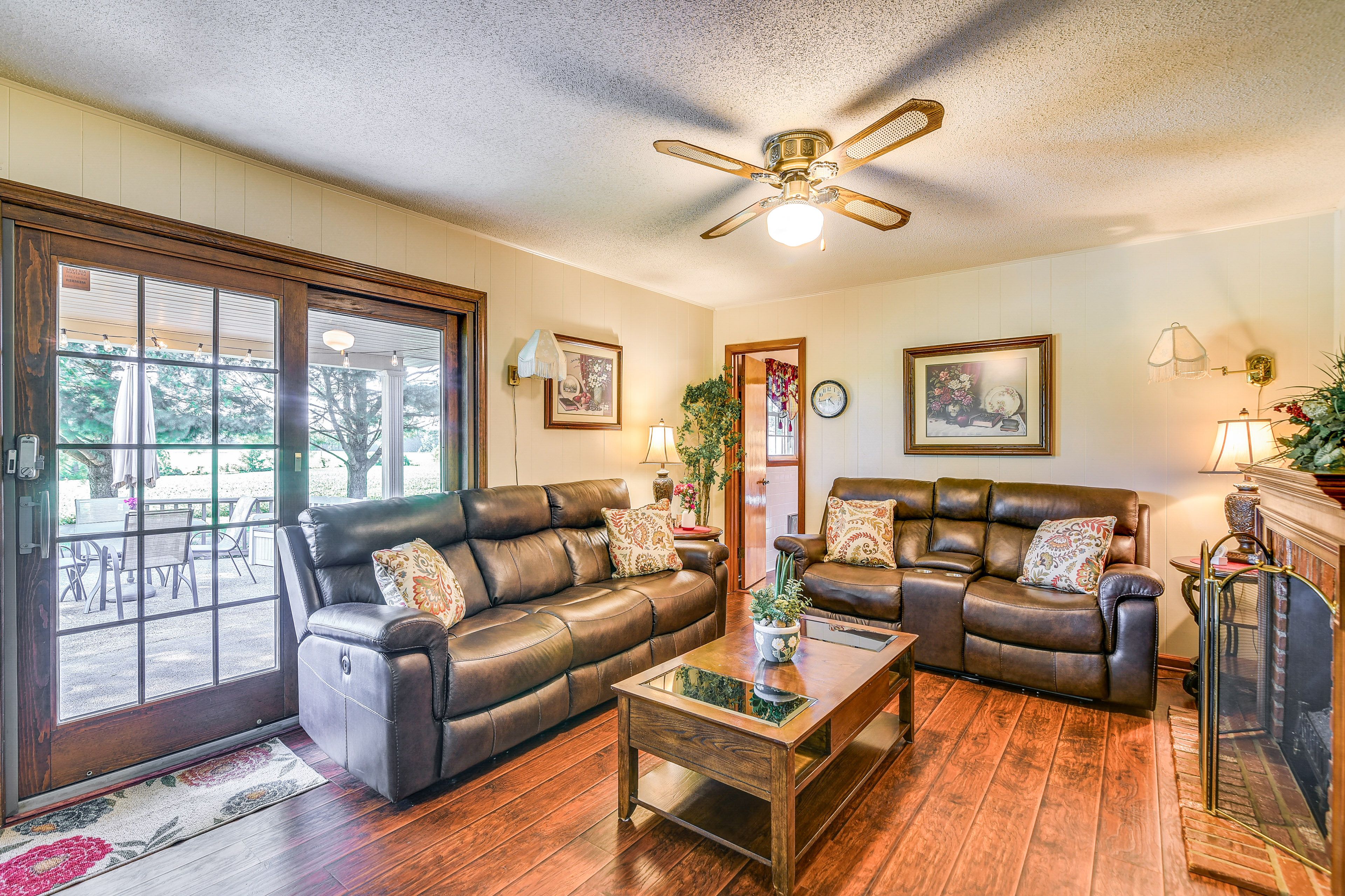 Family Room | Central Heating & A/C | Free WiFi | 23 Mi to Somerset