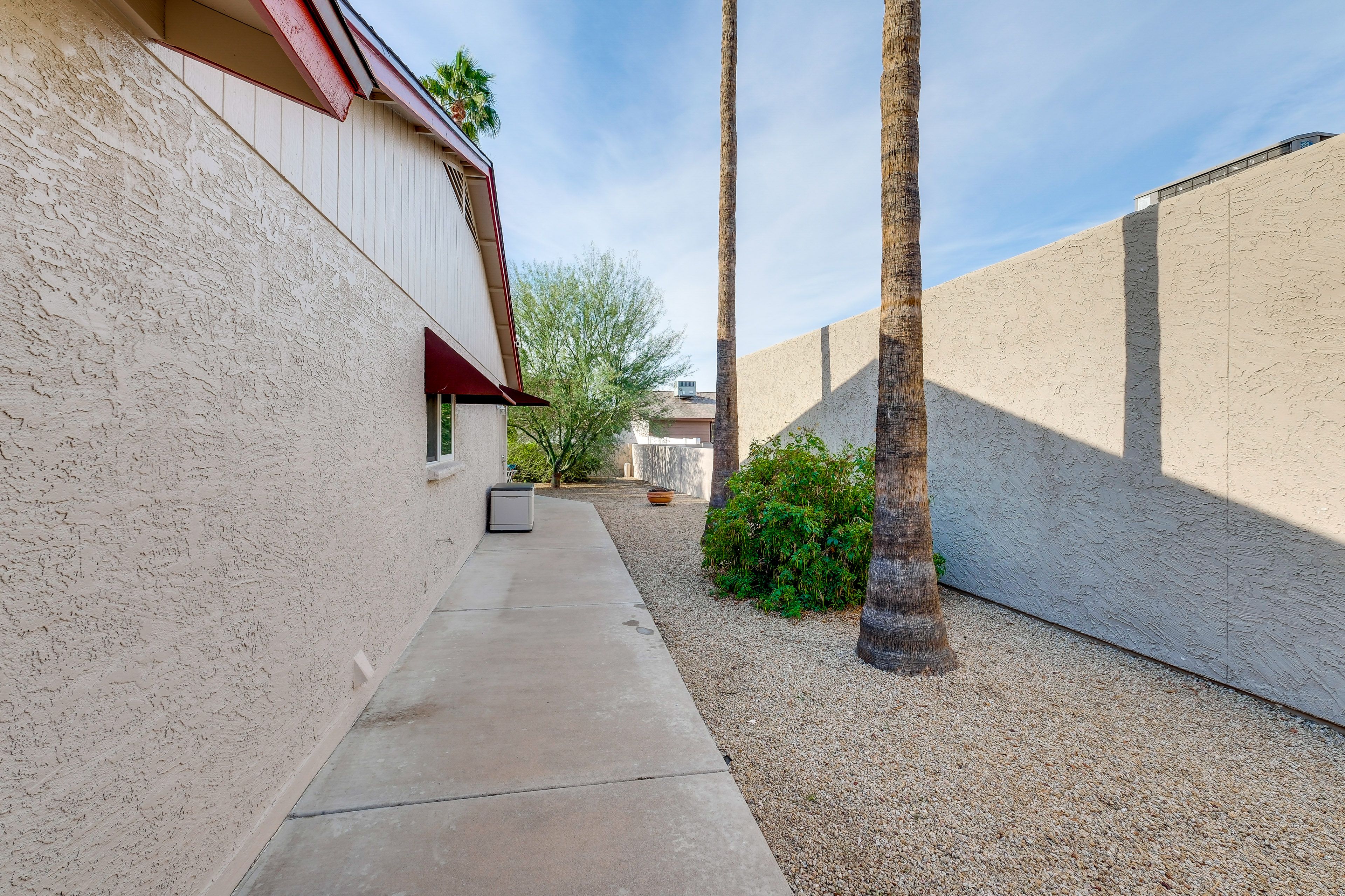 Exterior | Side Walkway