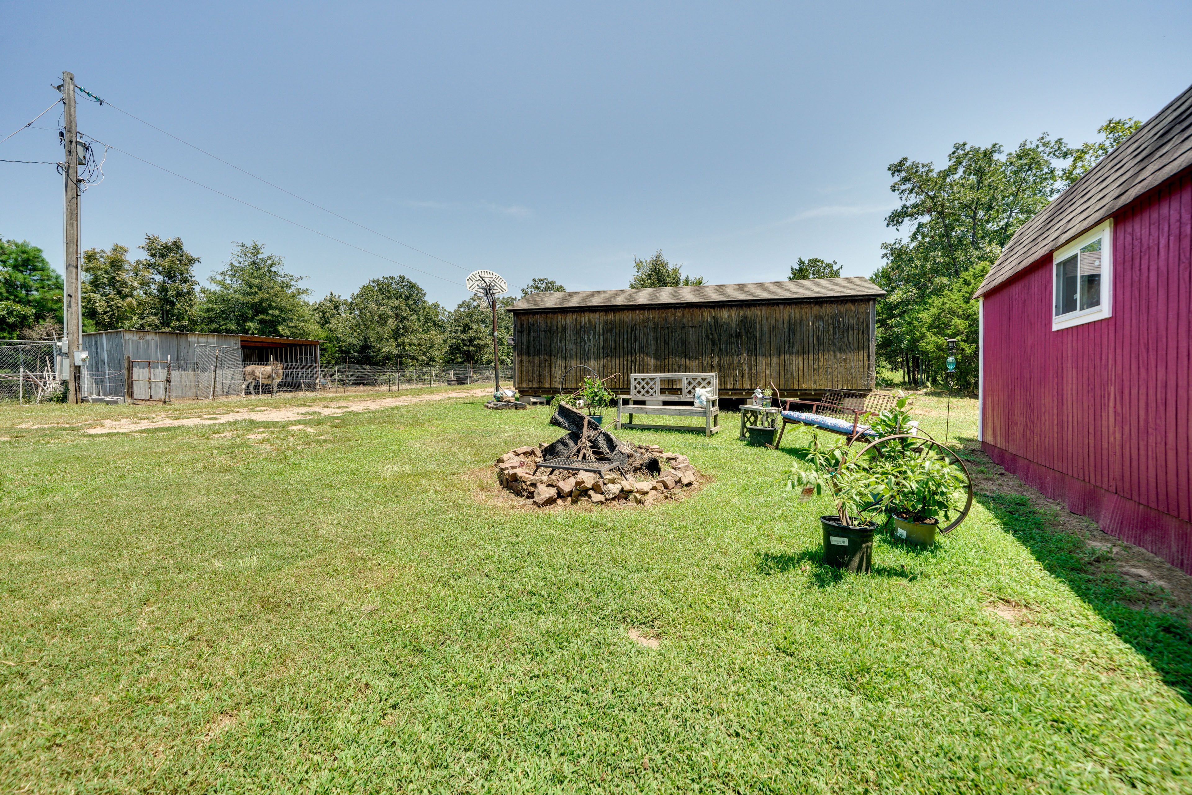 Parking | Driveway (4 Vehicles) | RV/Trailer Parking