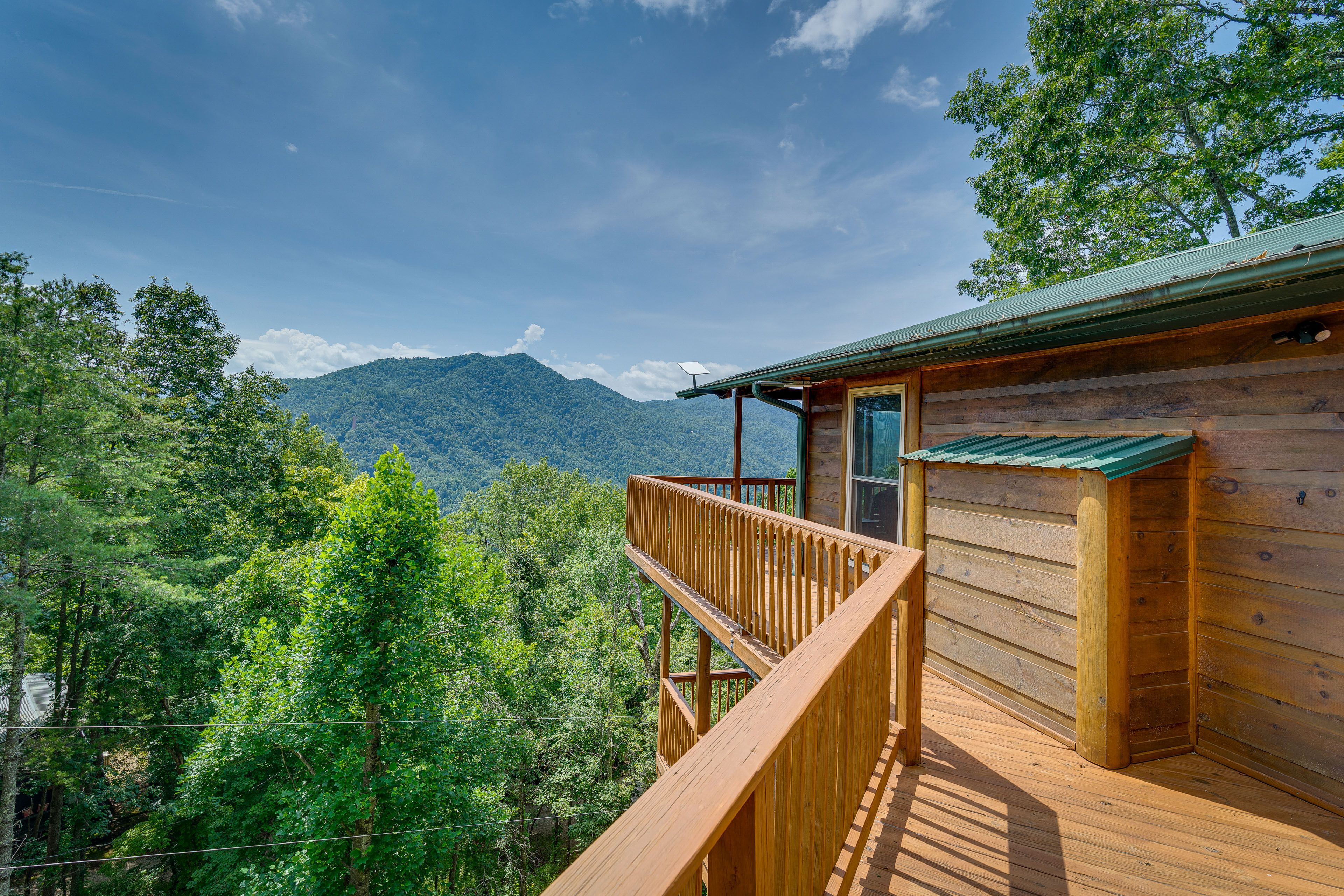 Exterior | Mountain Views